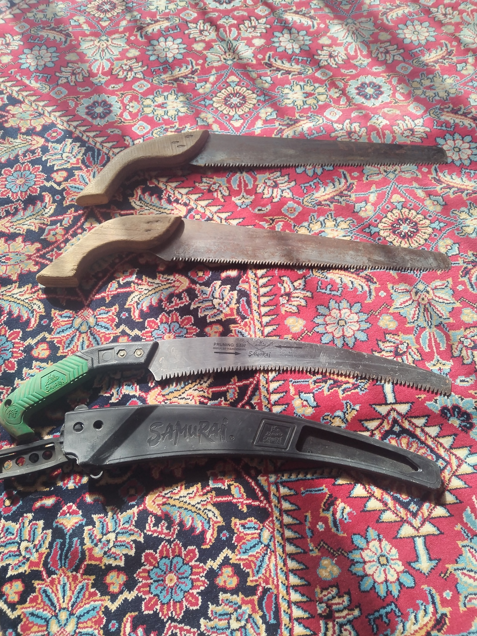 اره دستی قدیمی و جدید