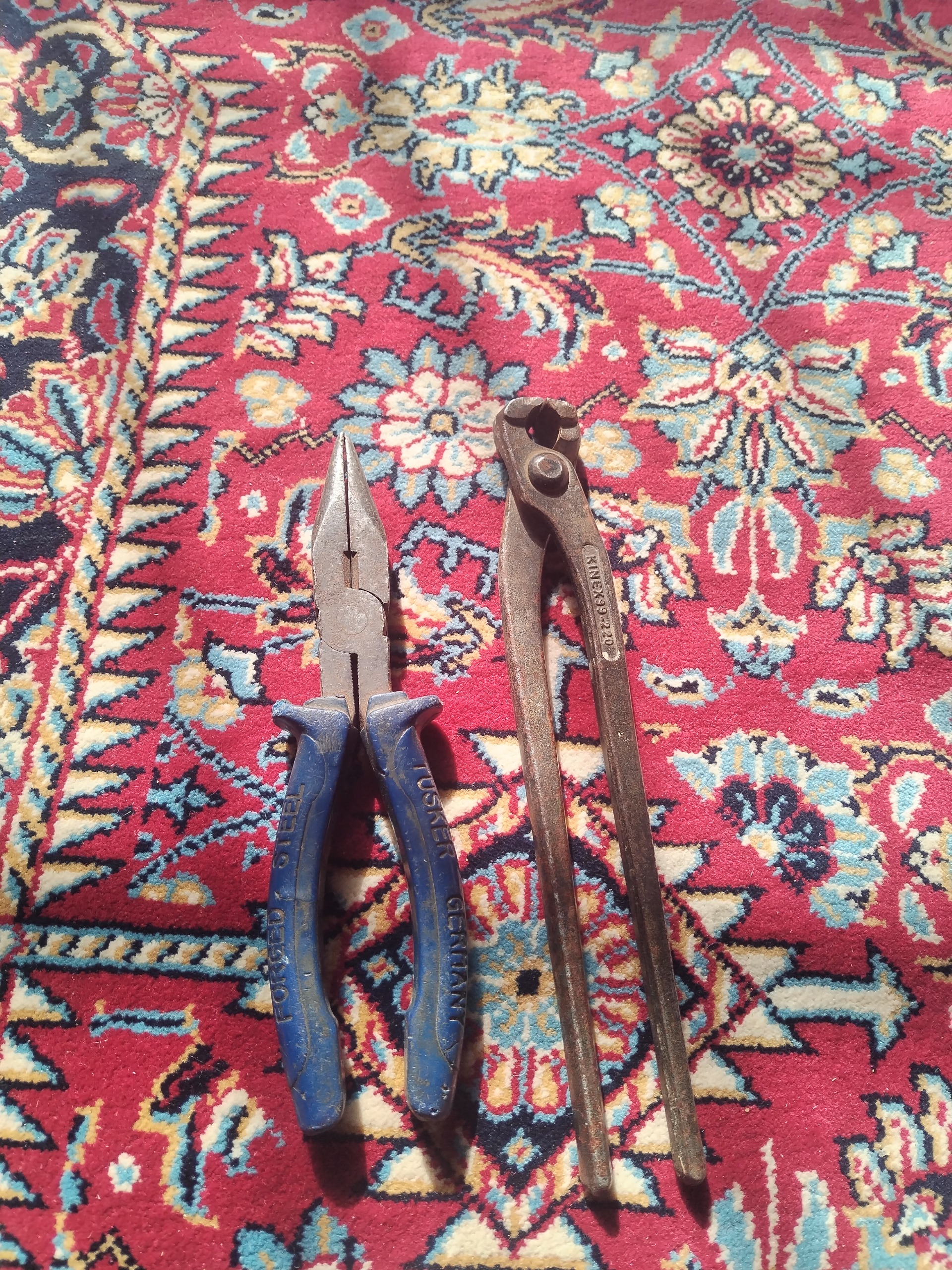 انبر و دمباریک