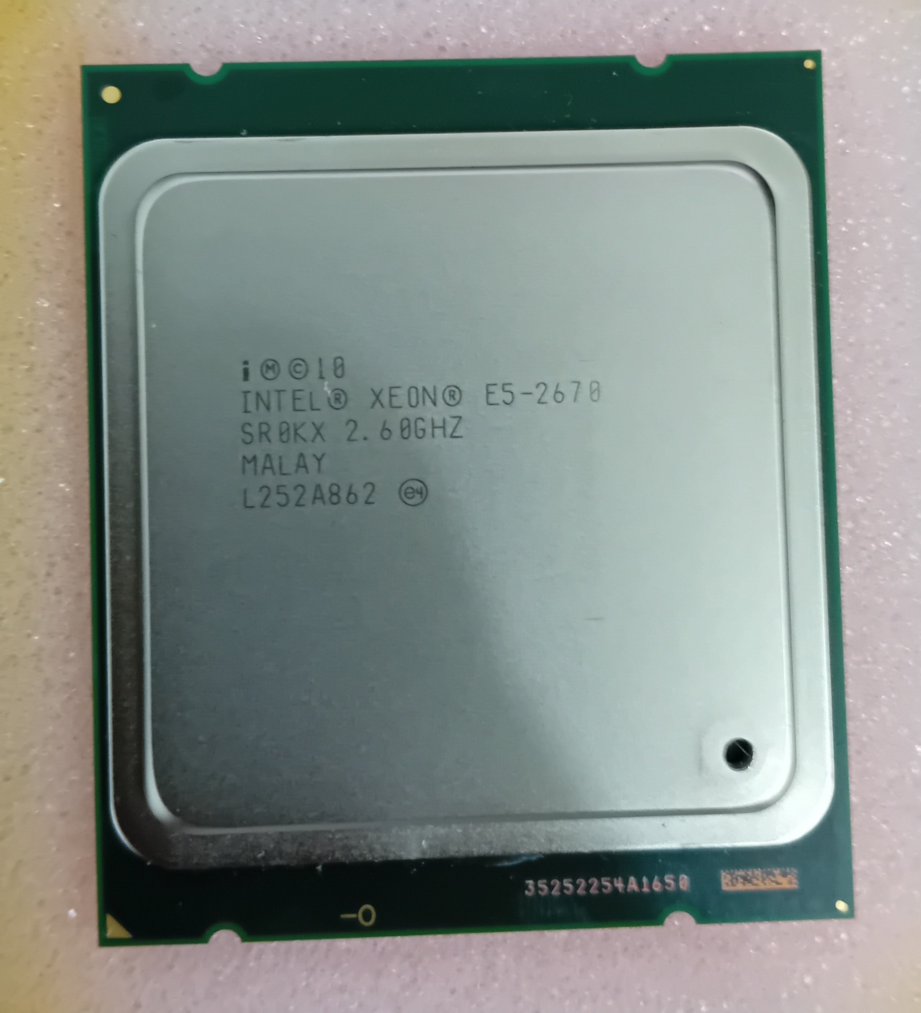 Intel Xeon E5-2670 V0