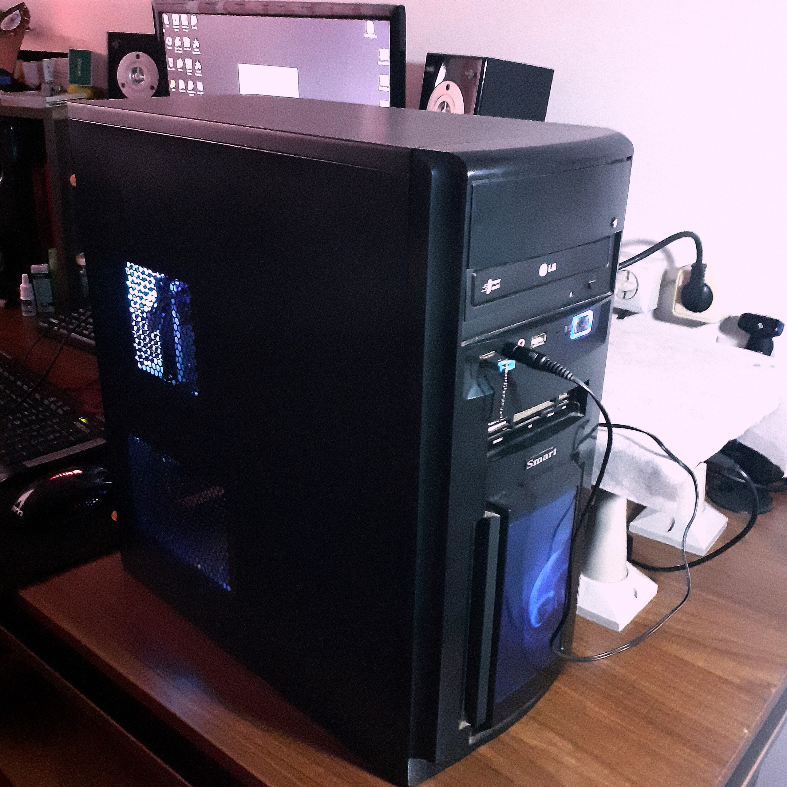 کیس کامپیوتر 4 هسته ای RGB