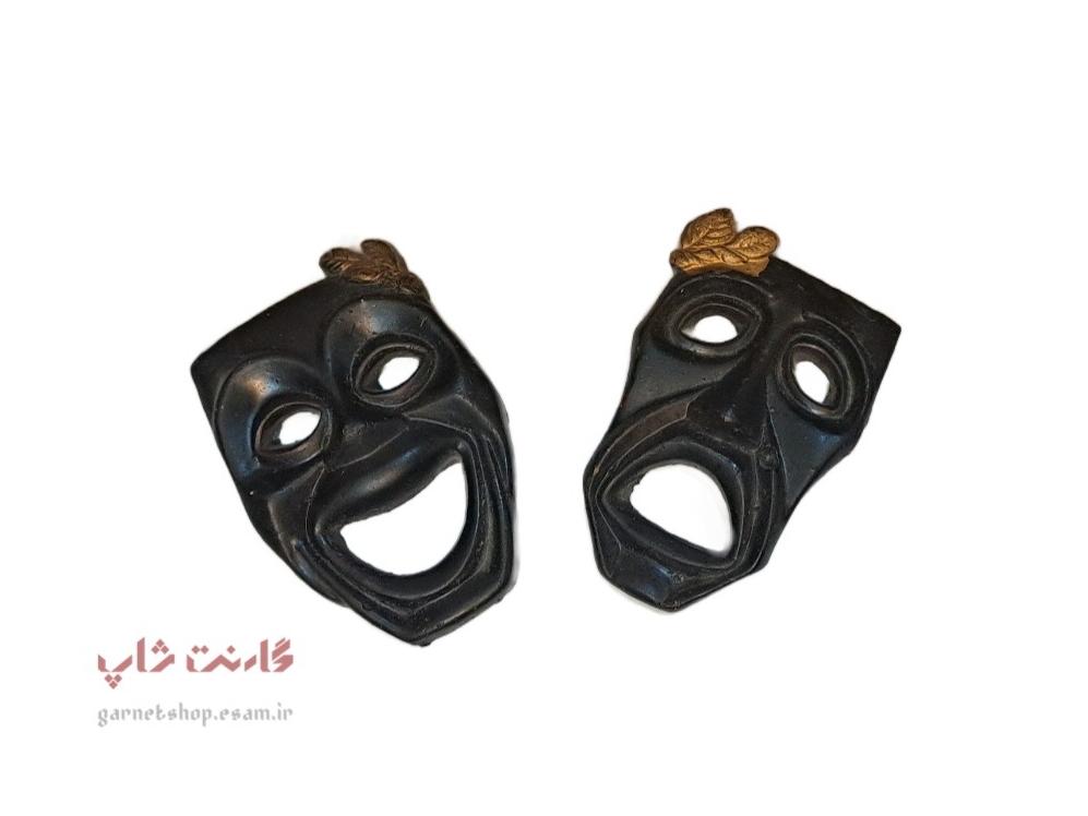 مجسمه خنده و گریه تئاتر