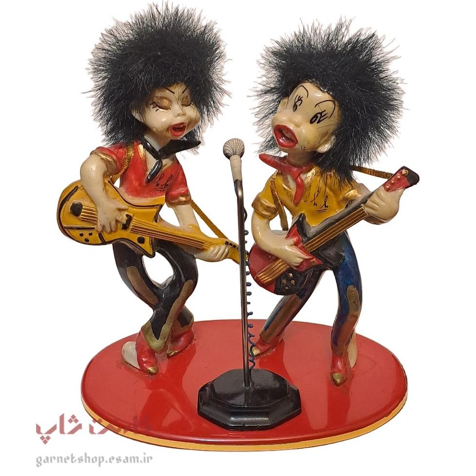 مجسمه 2 گیتاریست