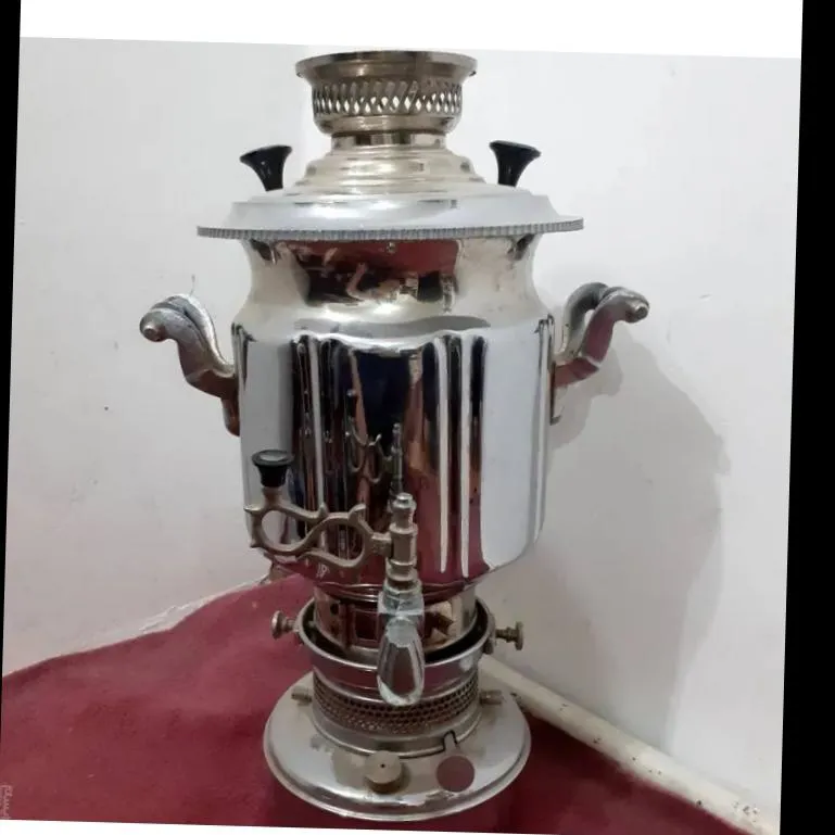 سماور نفتی 4لیتری عالی نسب قدیمی برنجی(کد60)