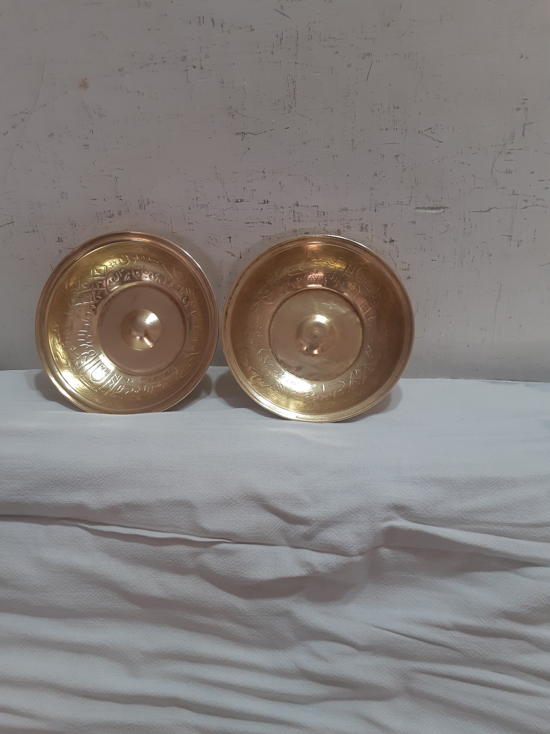 یک جفت پیاله تمام برنجی خوب تمیز $199