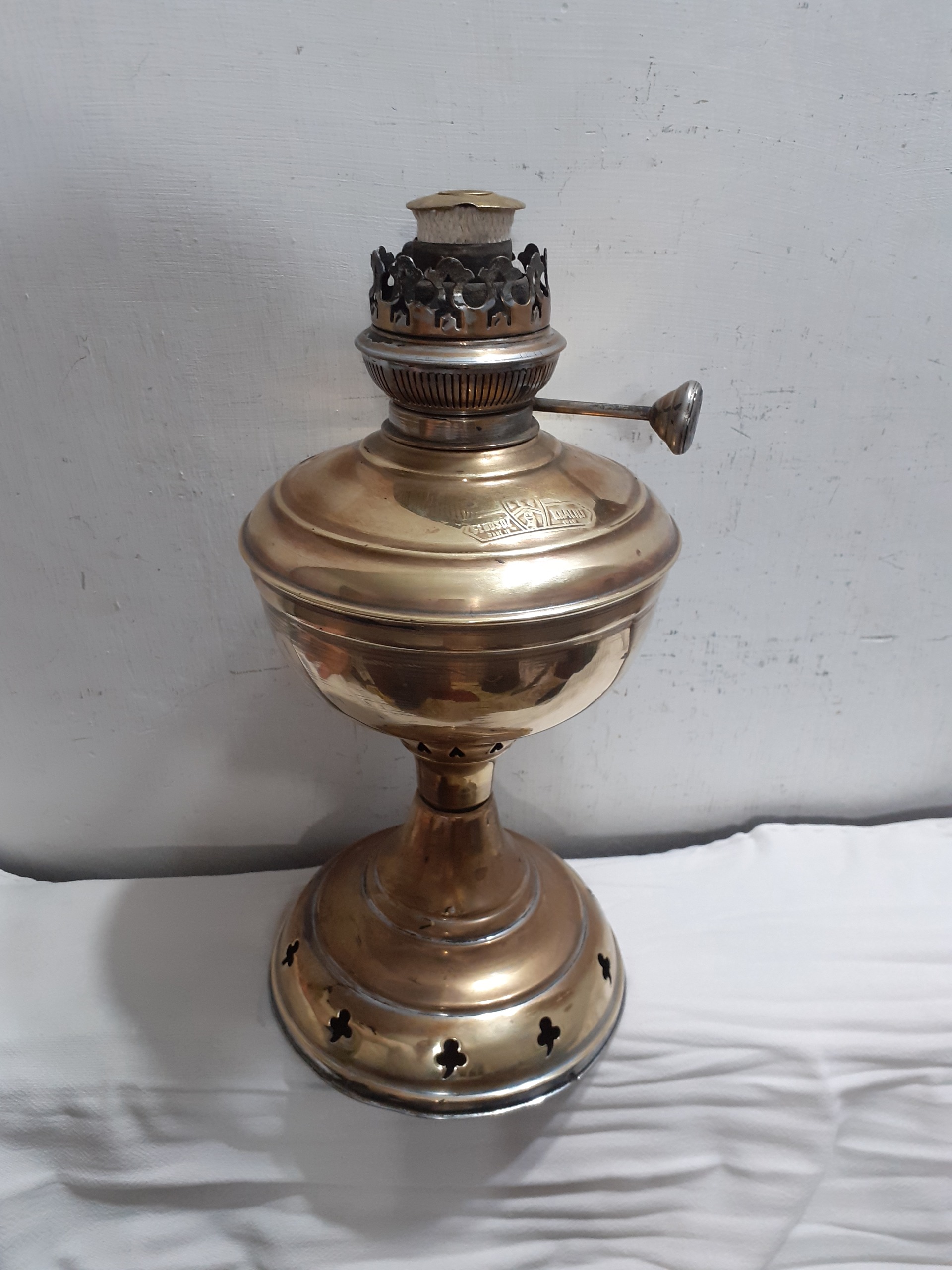حراج چراغ گرد سوز برنجی خارجی دوره پهلوی $192