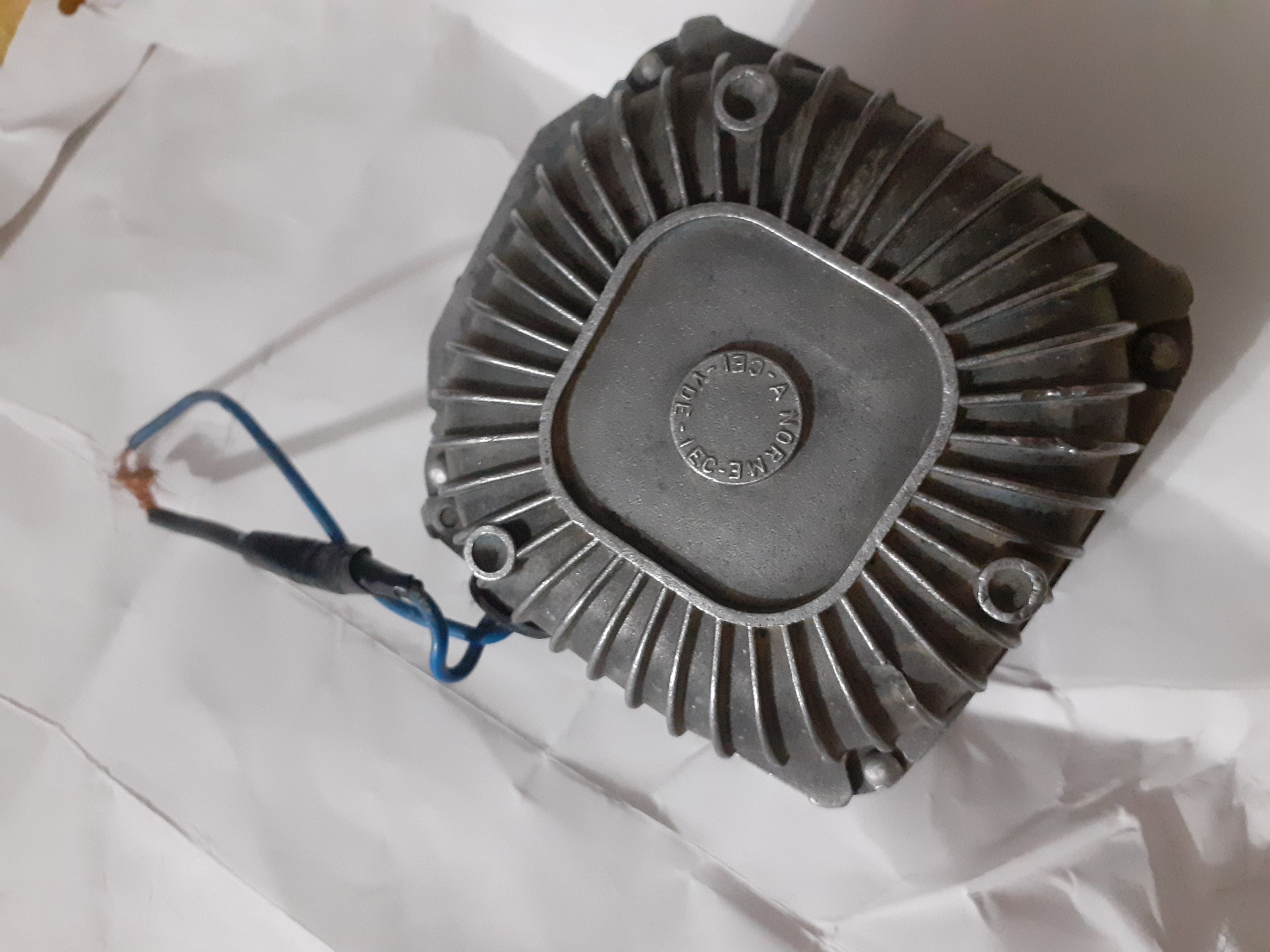 موتور یا دینام خارجی پنکه مطابق تصویر زیر قیمت