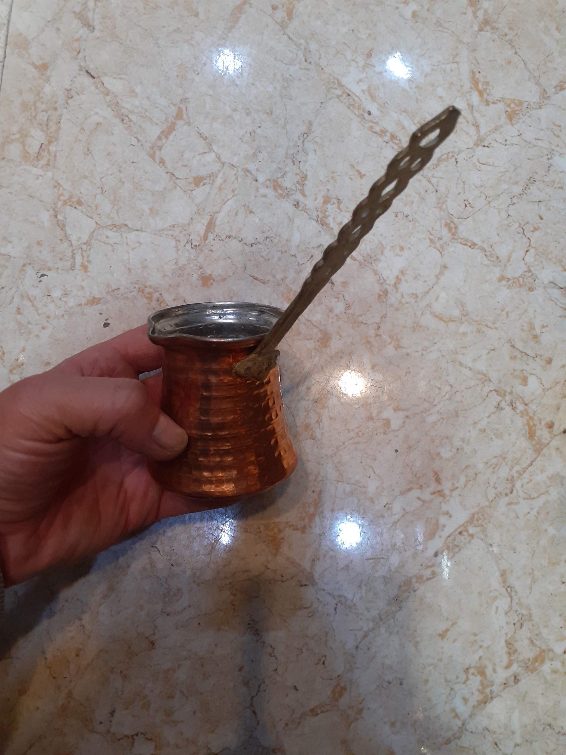 قهوه جوش مسی با دسته برنجی زیبا