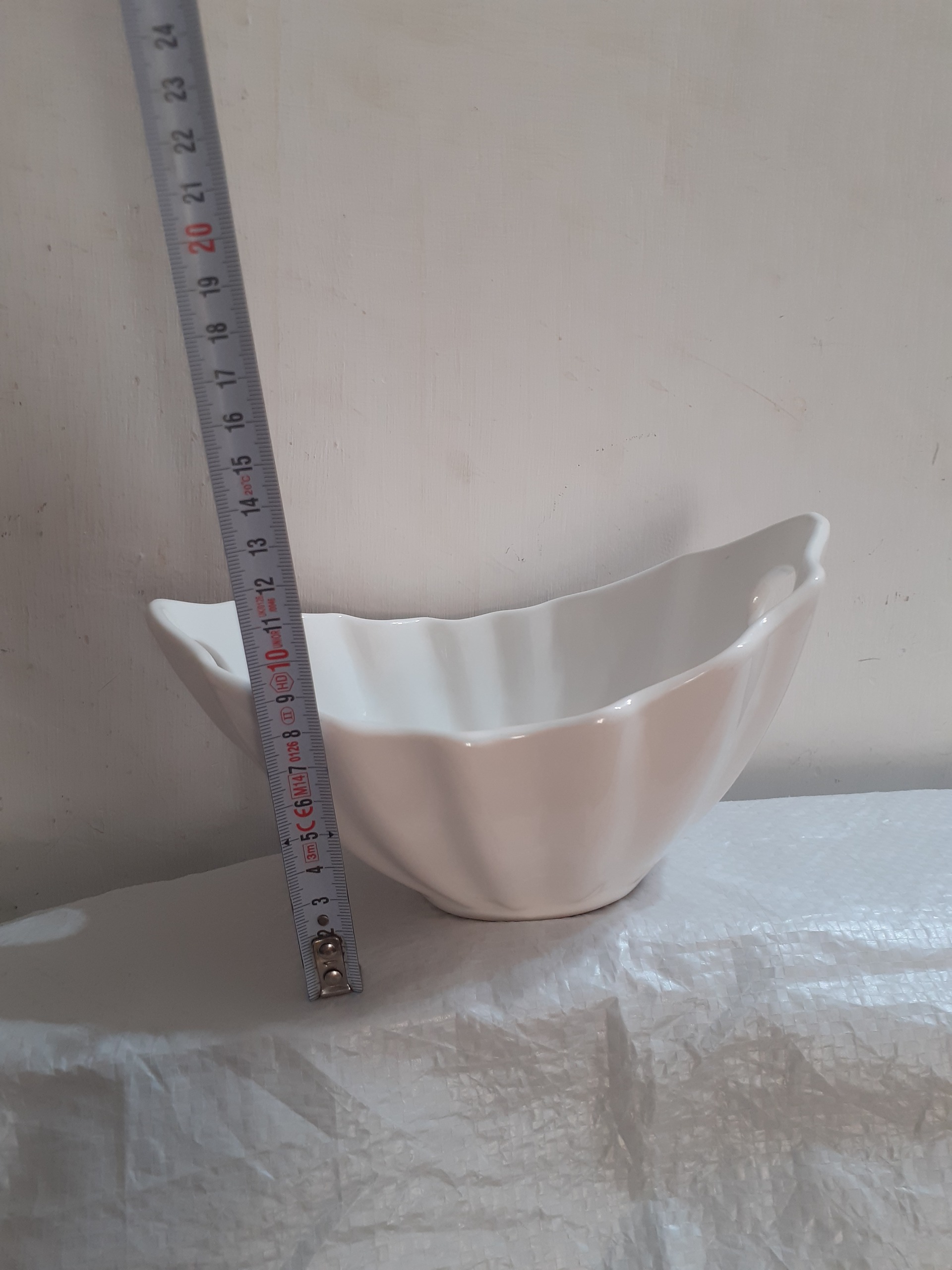 ظرف میوه خوری سفالی لعابی سفید بسیار زیبا