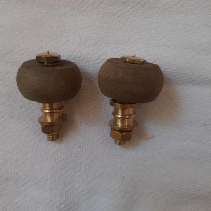 دسته درب سماور زغالی 1 و 2 لیتری باپیچ مهره برنجی