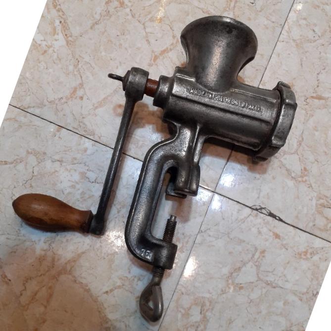 چرخ گوشت فولادی خارجی چک اسلواکی سالم قابل استفاده