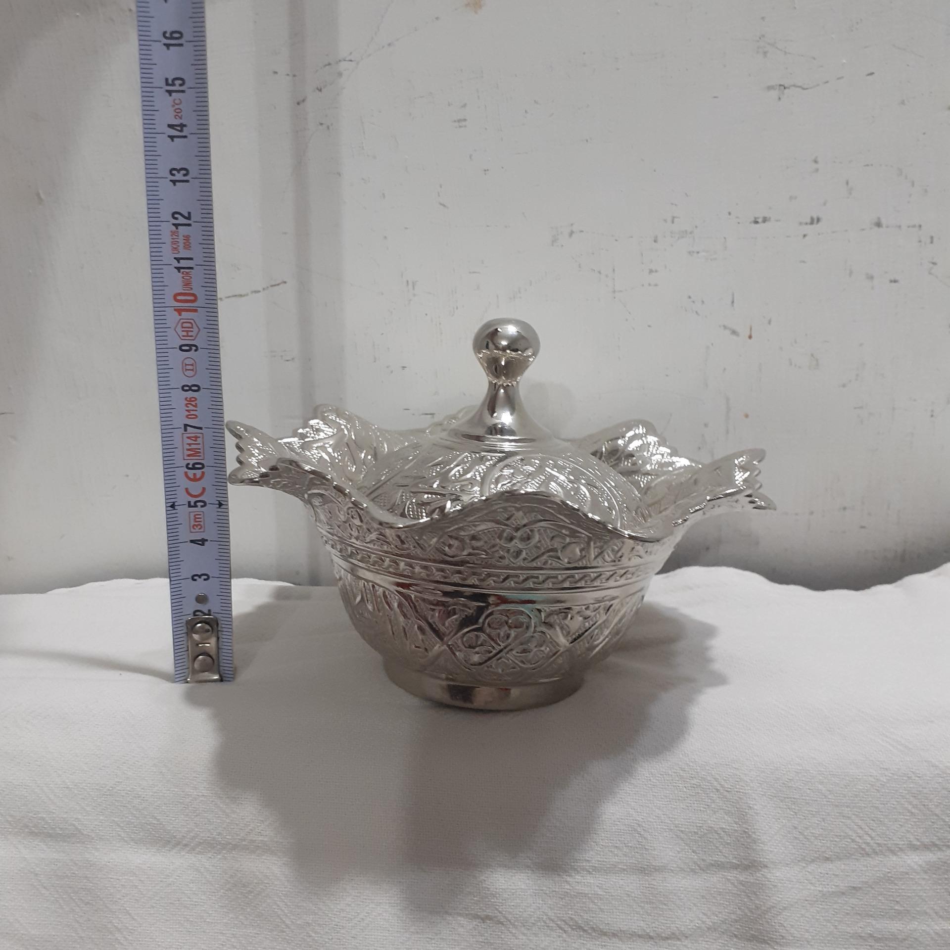 حراج قندان بسیار زیبا قابل استفاده و دکوری$184