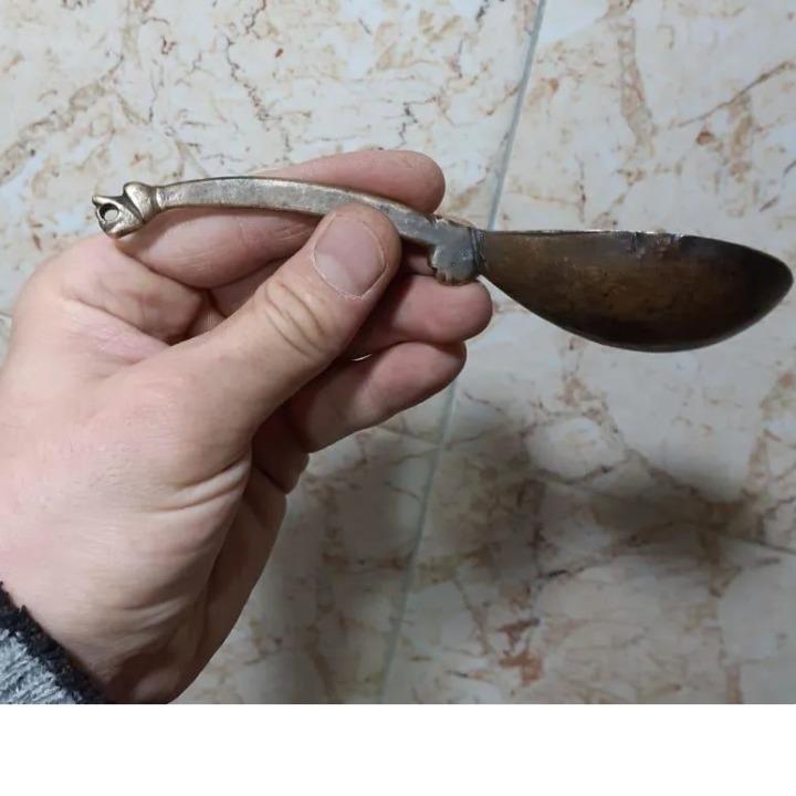 قاشق خیلی قدیمی خیلی کم یاب قاجاری $179