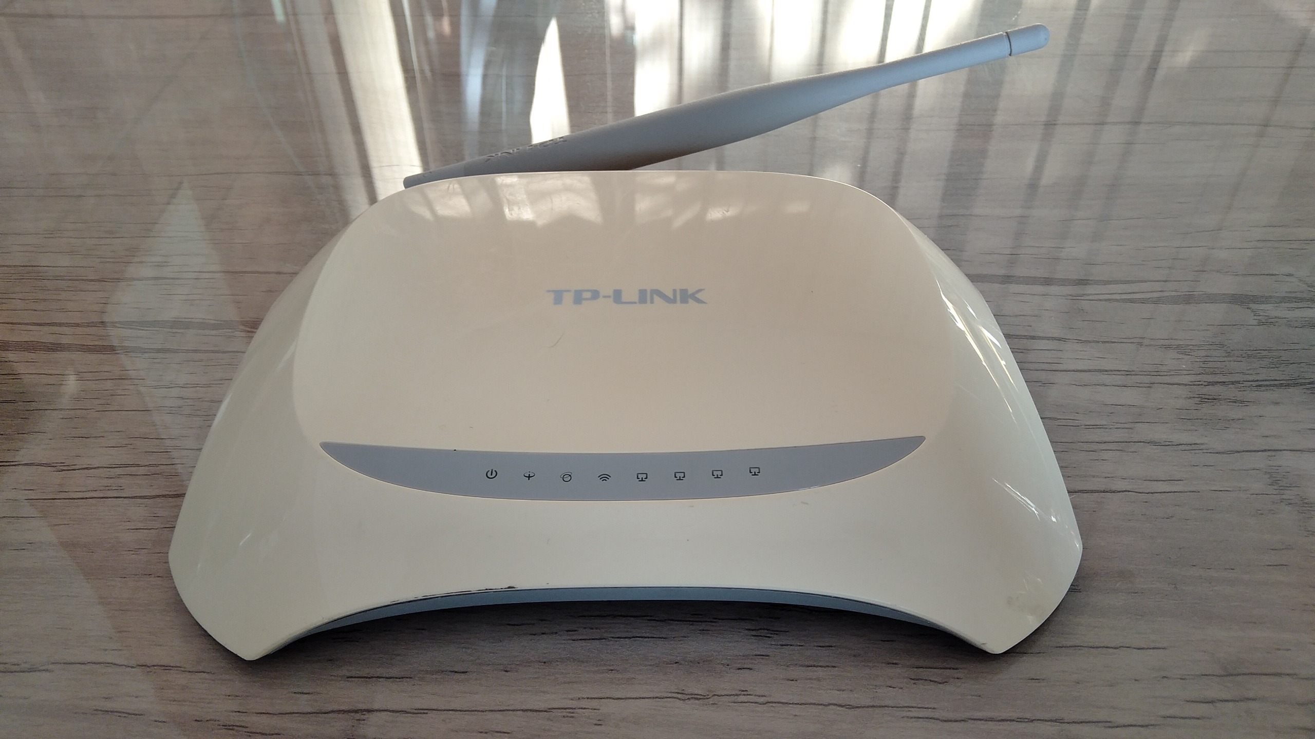 مودم روتر تی پی لینک مدل TD-W8901G سالم