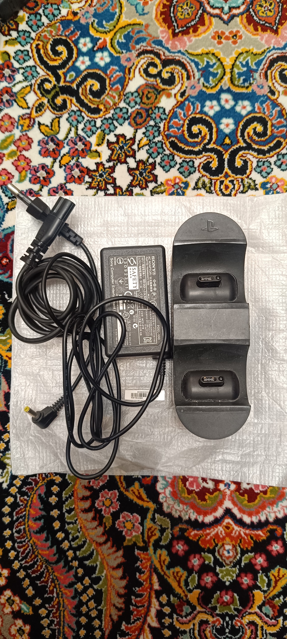 شارژر دو قلو اصلی و بهترین مدل شارژر PS4 پلی 4