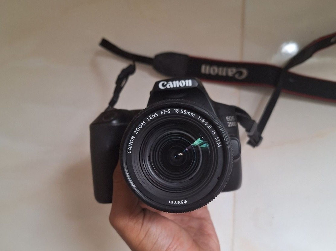 دوربین عکاسی canon 250d
