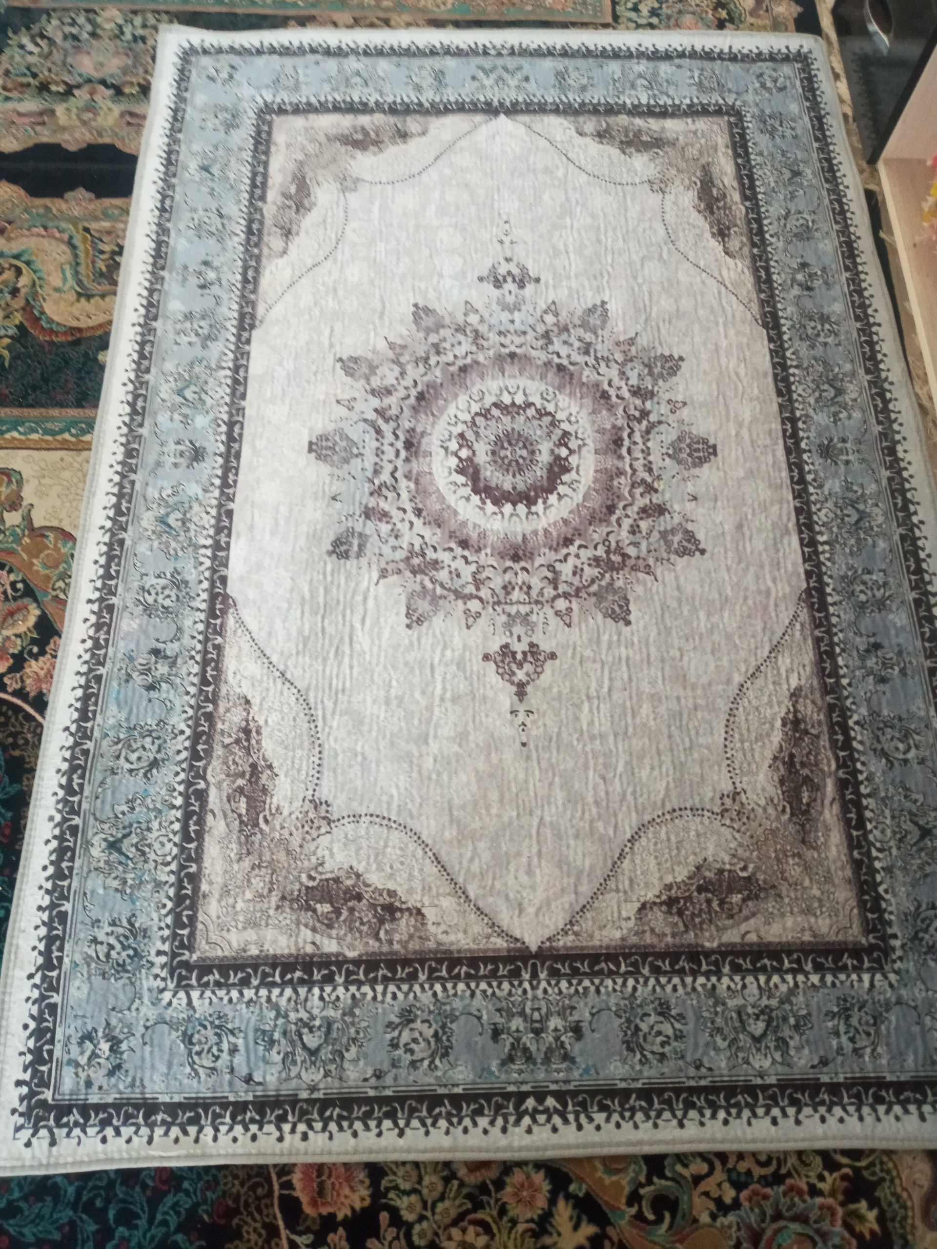 رو فرشی زیبا
