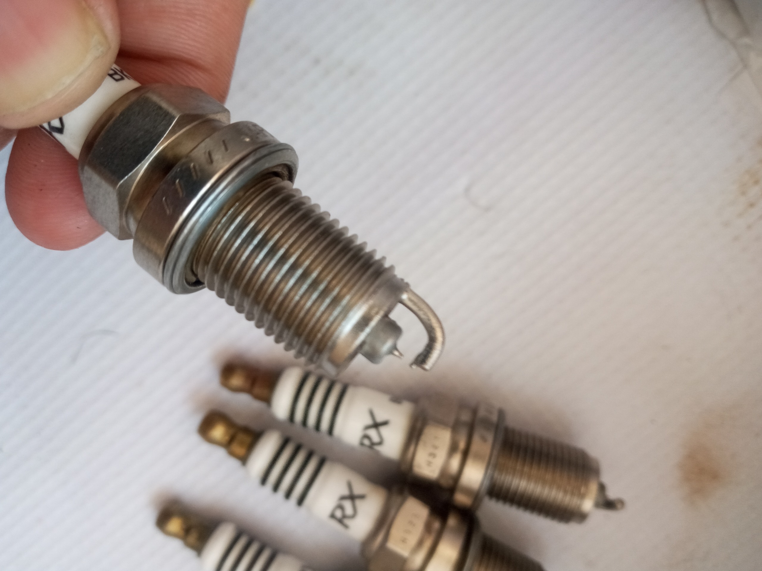 شمع سوزنی پژو