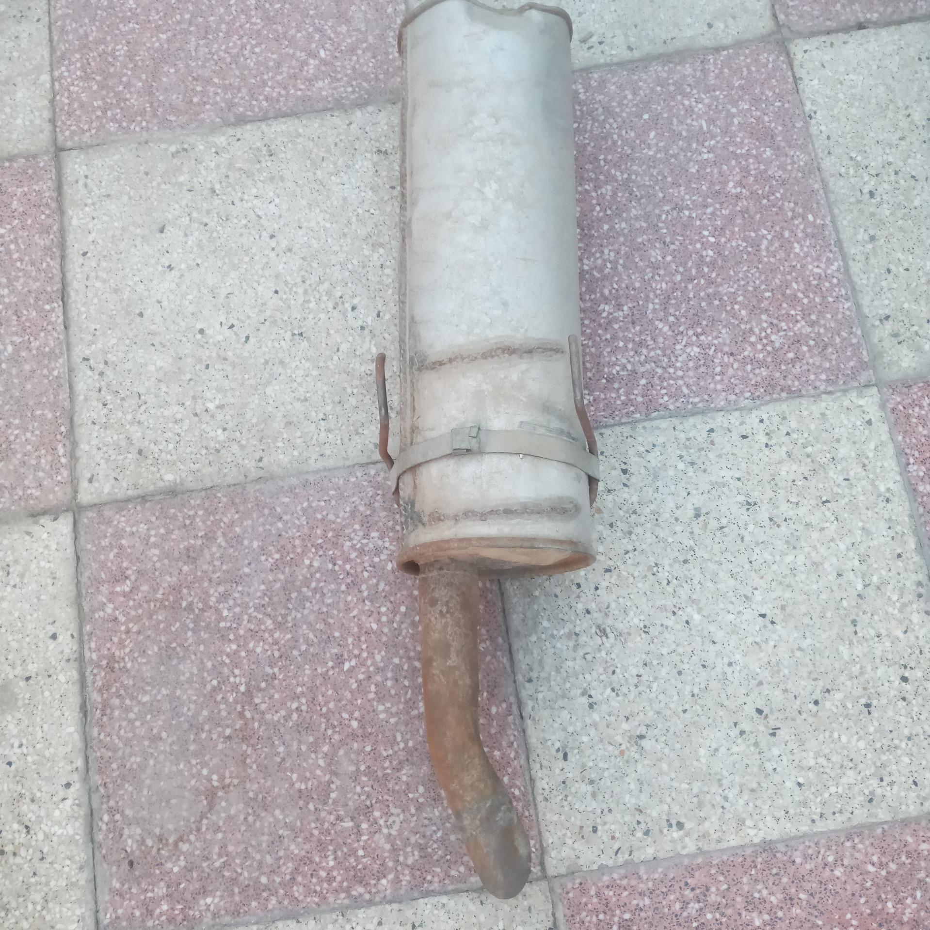 منبع اگزوز دستساز