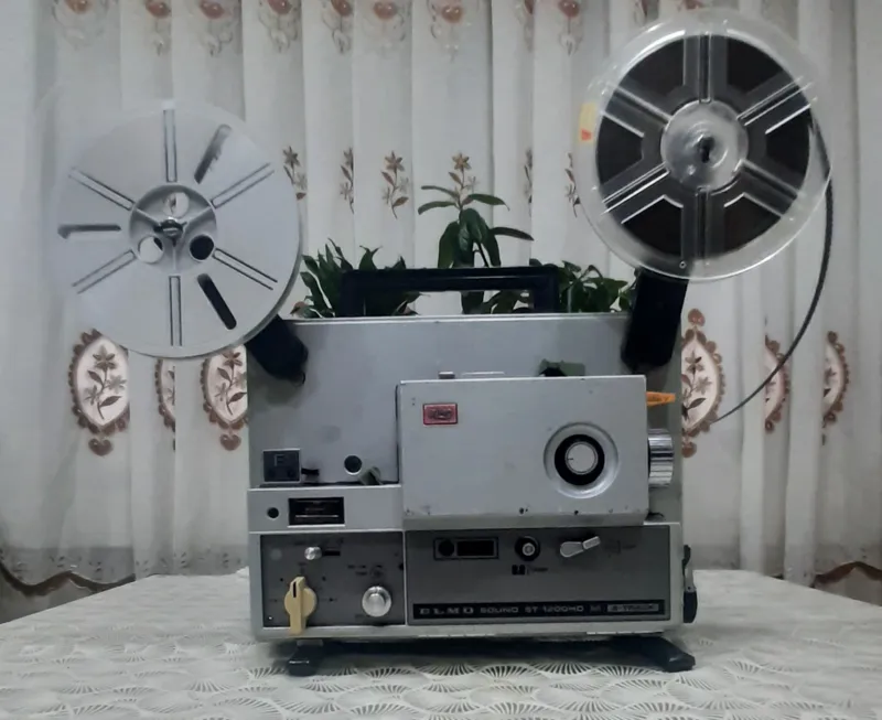 آپارات ناطق 8 میلیمتری ژاپنی    Elmo ST 1200 HD