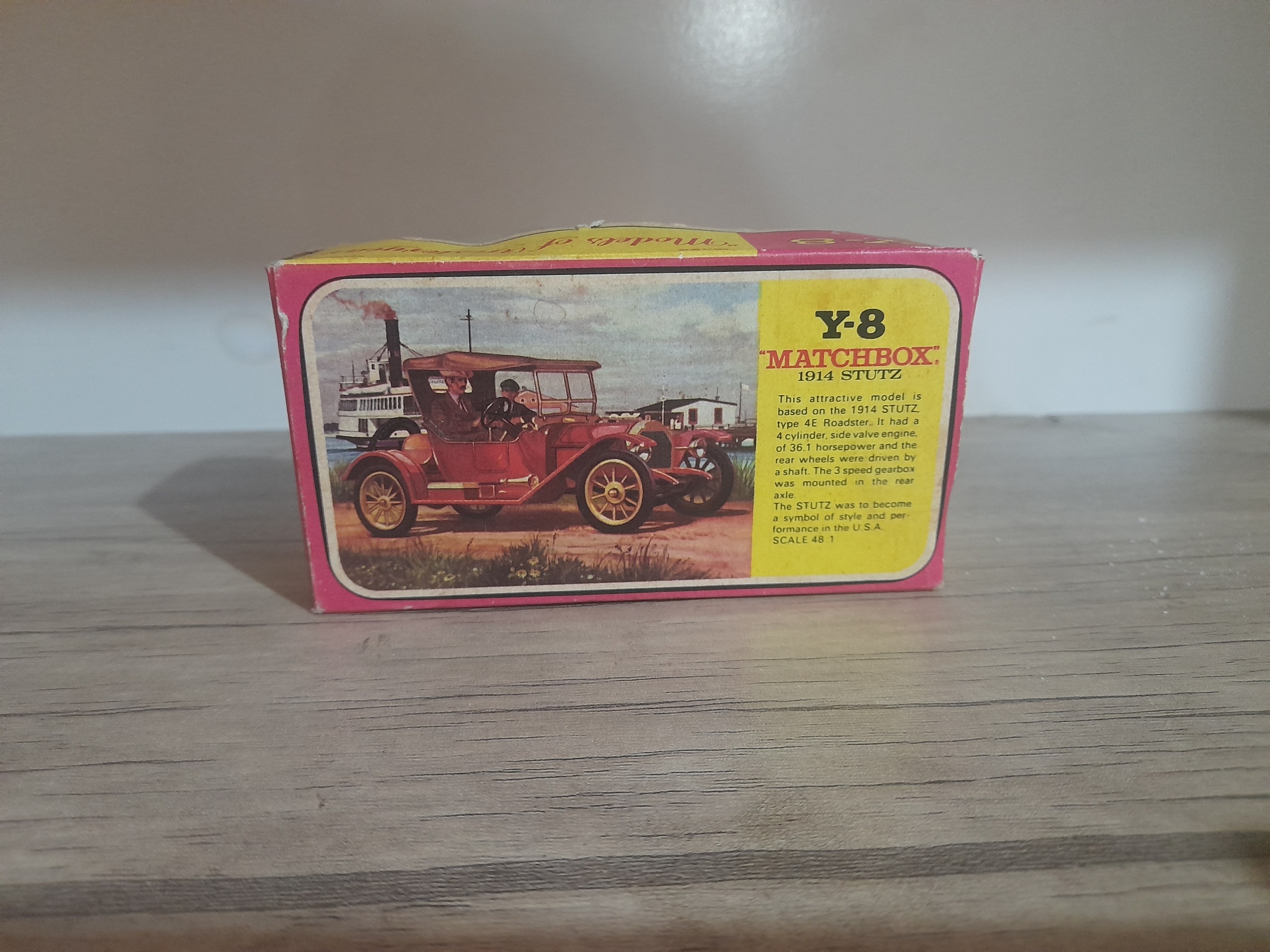 ماشین فلزی قدیمی مچباکس انگلیس