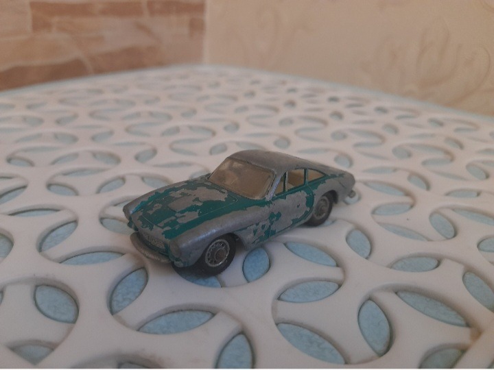 ماشین قدیمی فراری لزنی انگلیسی