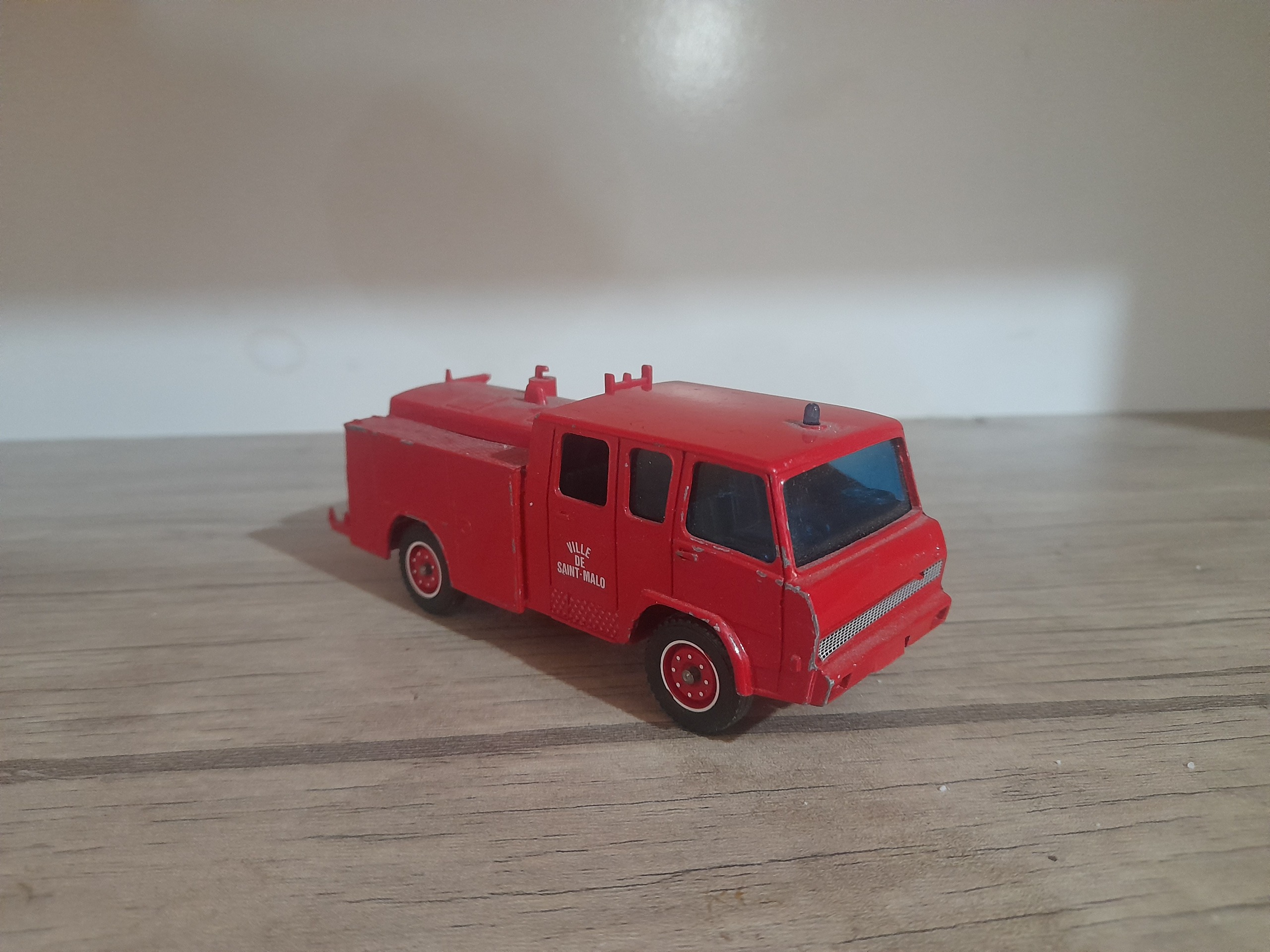 کامیون فلزی قدیمی سولیدو فرانسه