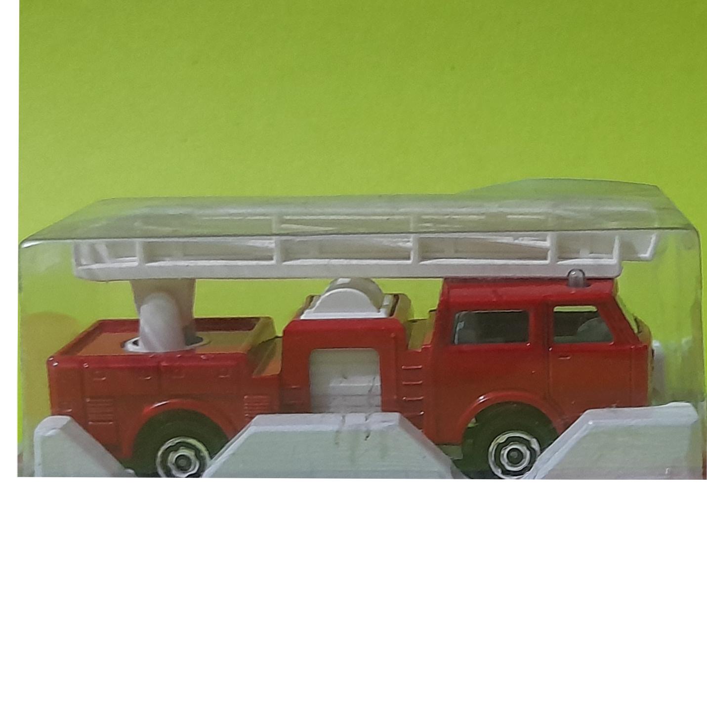 ماکت فلزی قدیمی آتشنشانی ماژورت فرانسه