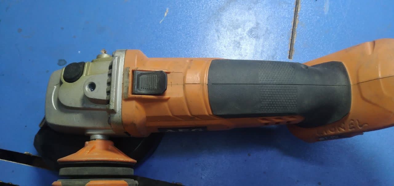 سنگ فرز شارژی AEG