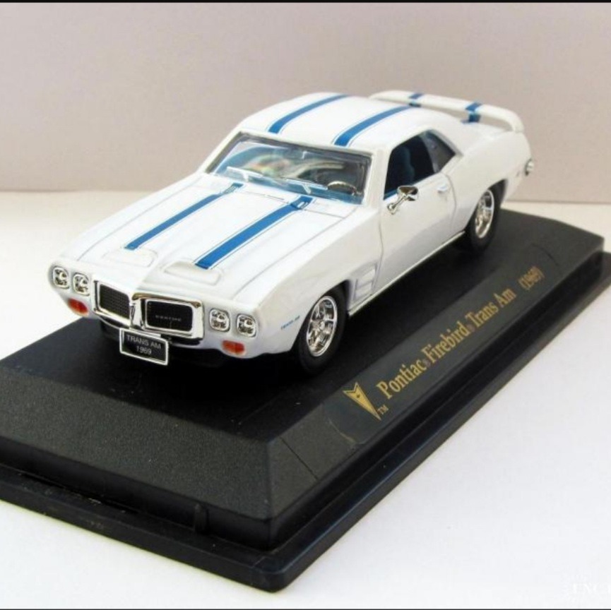ماکت ماشین فلزی کمیاب Pontiac Firebird 1969