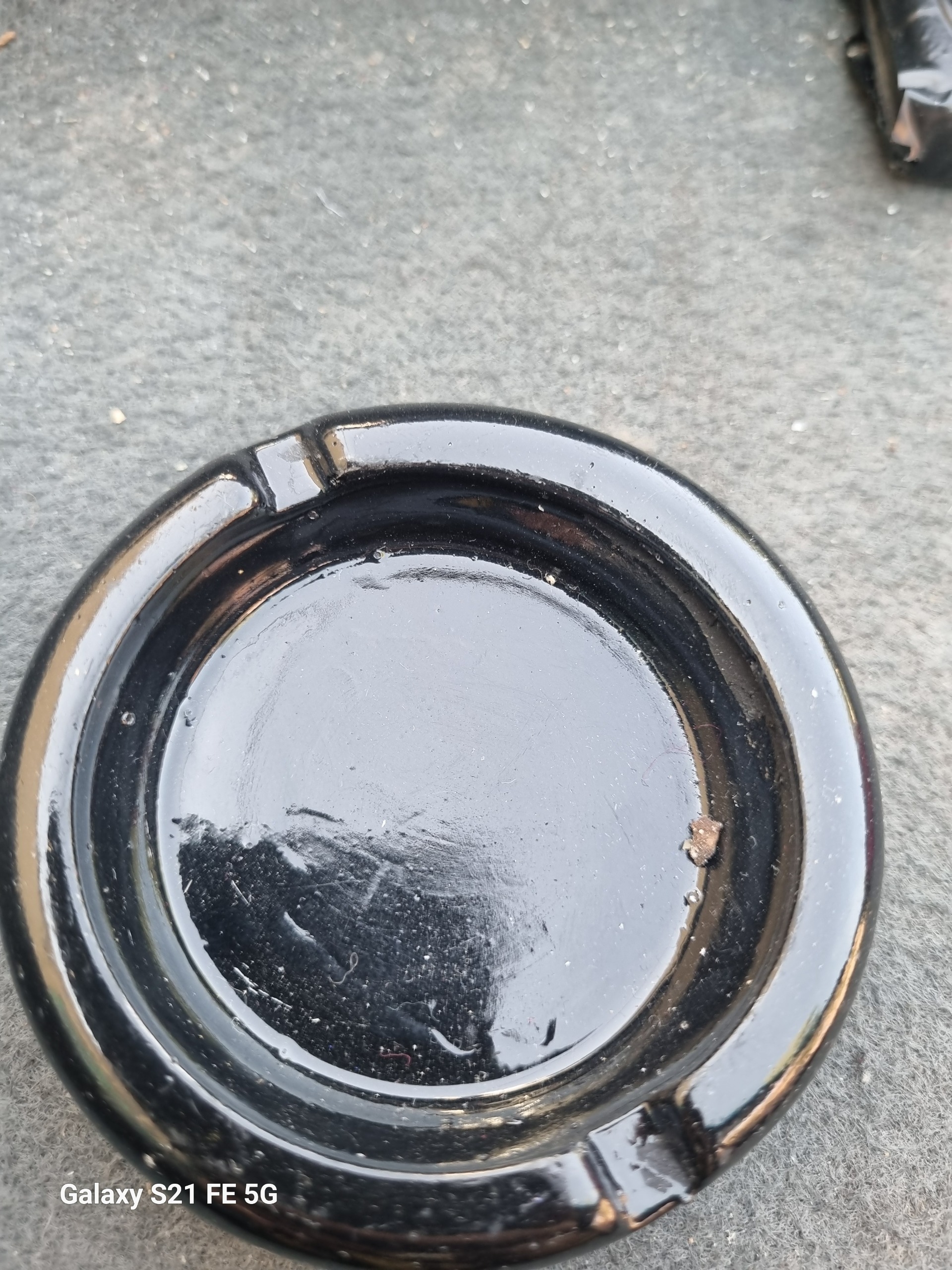 3 عدد زیر سیگاری