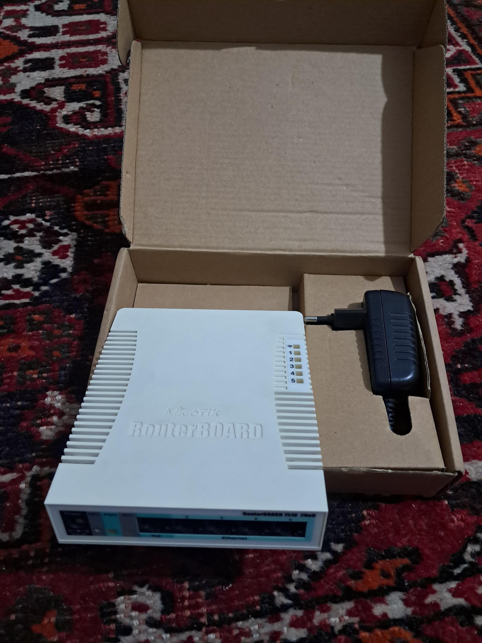 روتر اکسس پوینت میکروتیک RB751U-2HnD