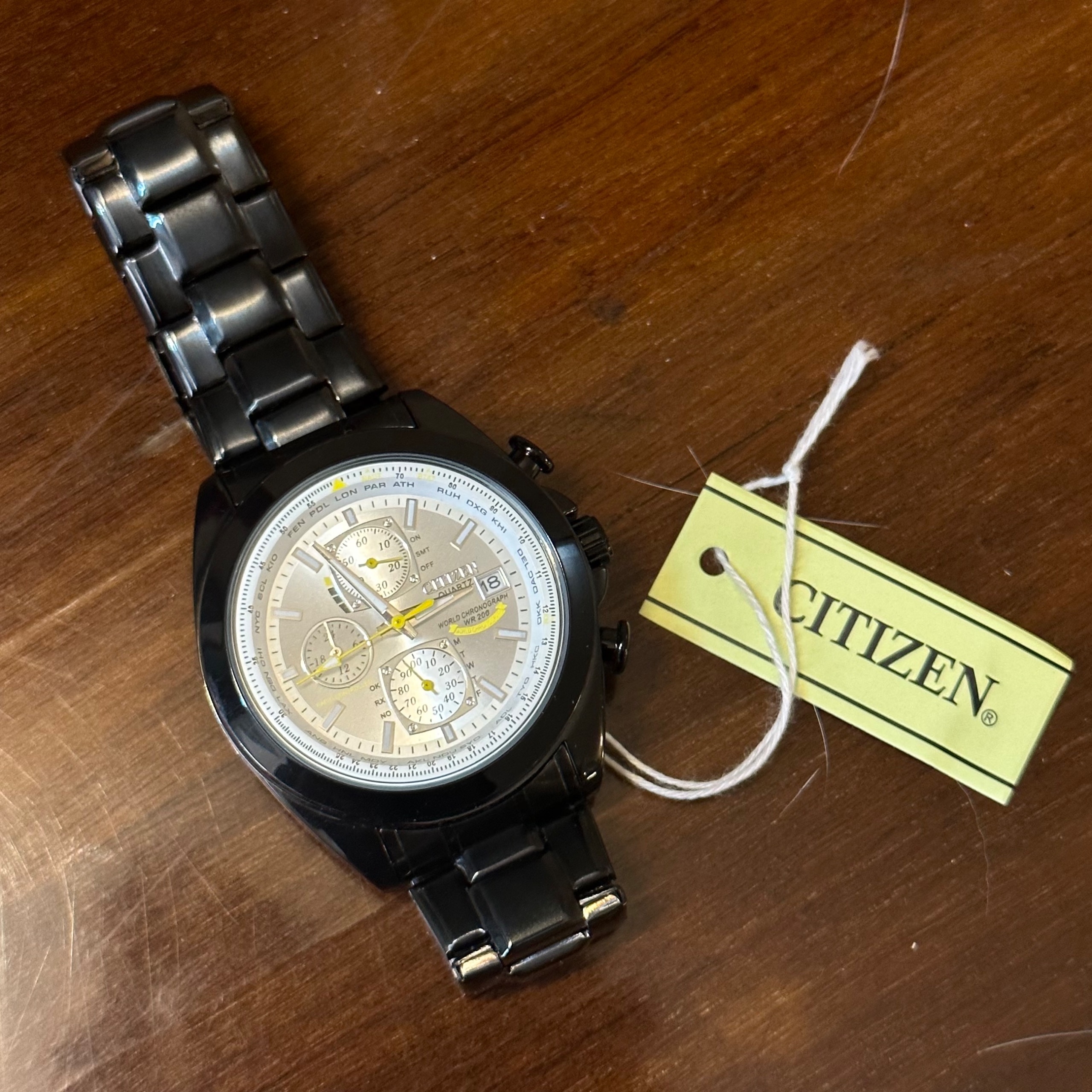 ساعت سیتیزن کرنوگراف سه موتور همراه جعبه بارکد دار