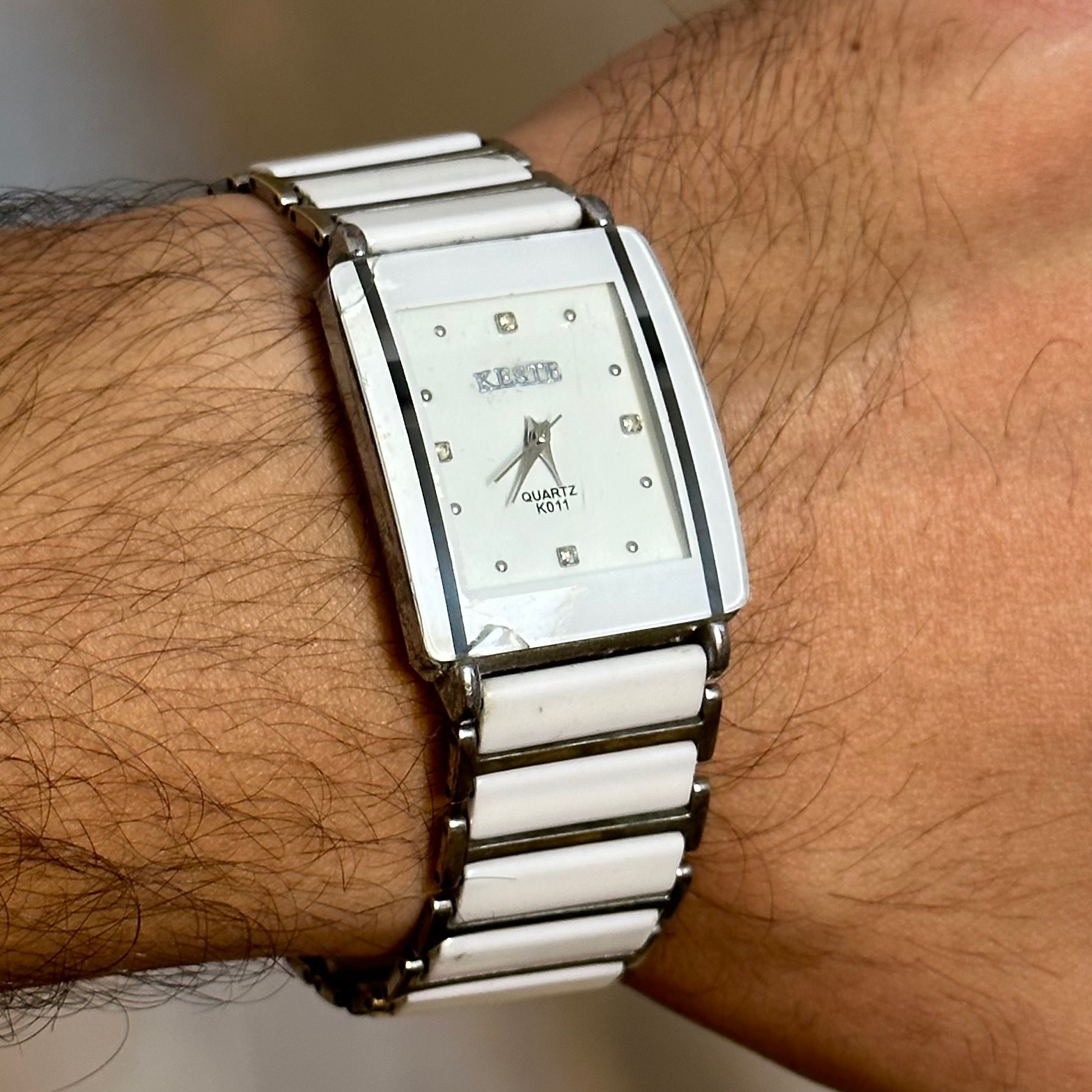 ساعت لاکچری بسیار زیبا