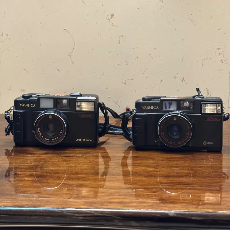 2 عدد دوربین یاشیکا قدیمی