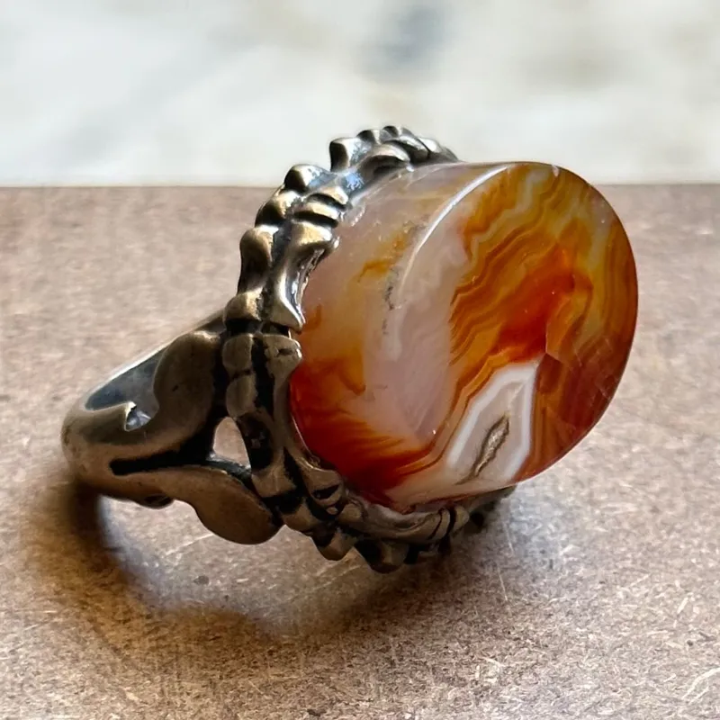 انگشتر نقره قدیمی با سنگ جذاب