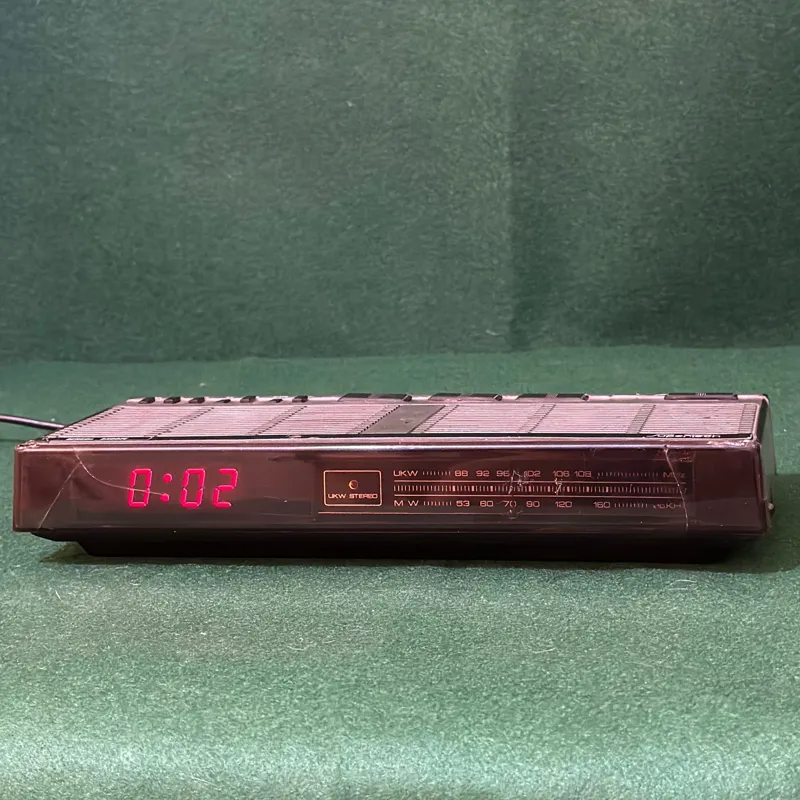 دستگاه رادیو ساعت آلمانی انتیک کلکسیونی