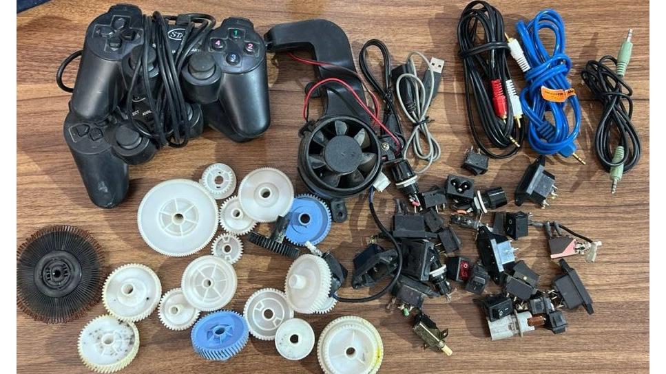 انواع کلید و چرخ دنده و کابل ... مطابق عکس