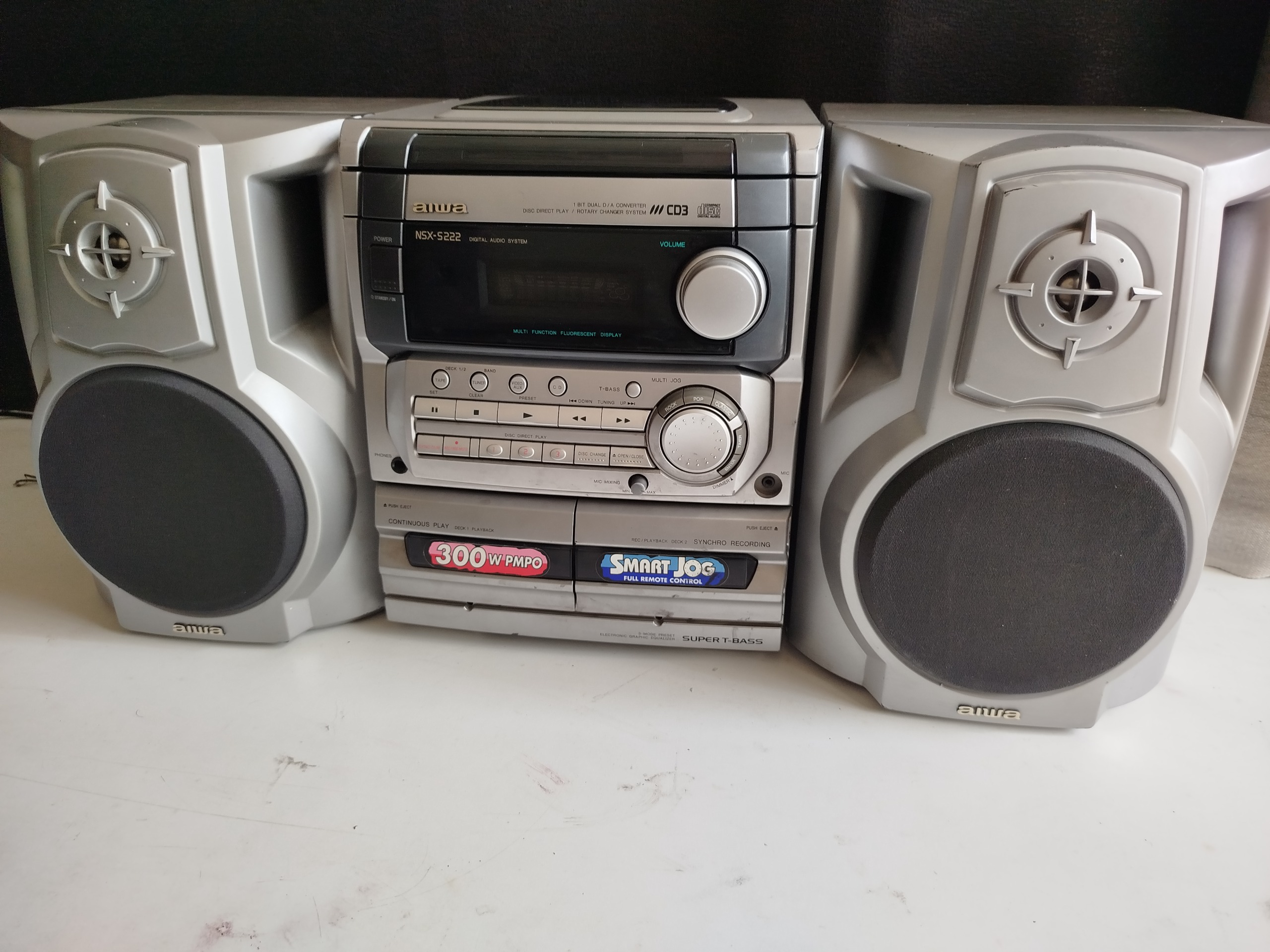 ضبط قدیمی ایوا نوستالژیک تمیز وساخت ژاپن