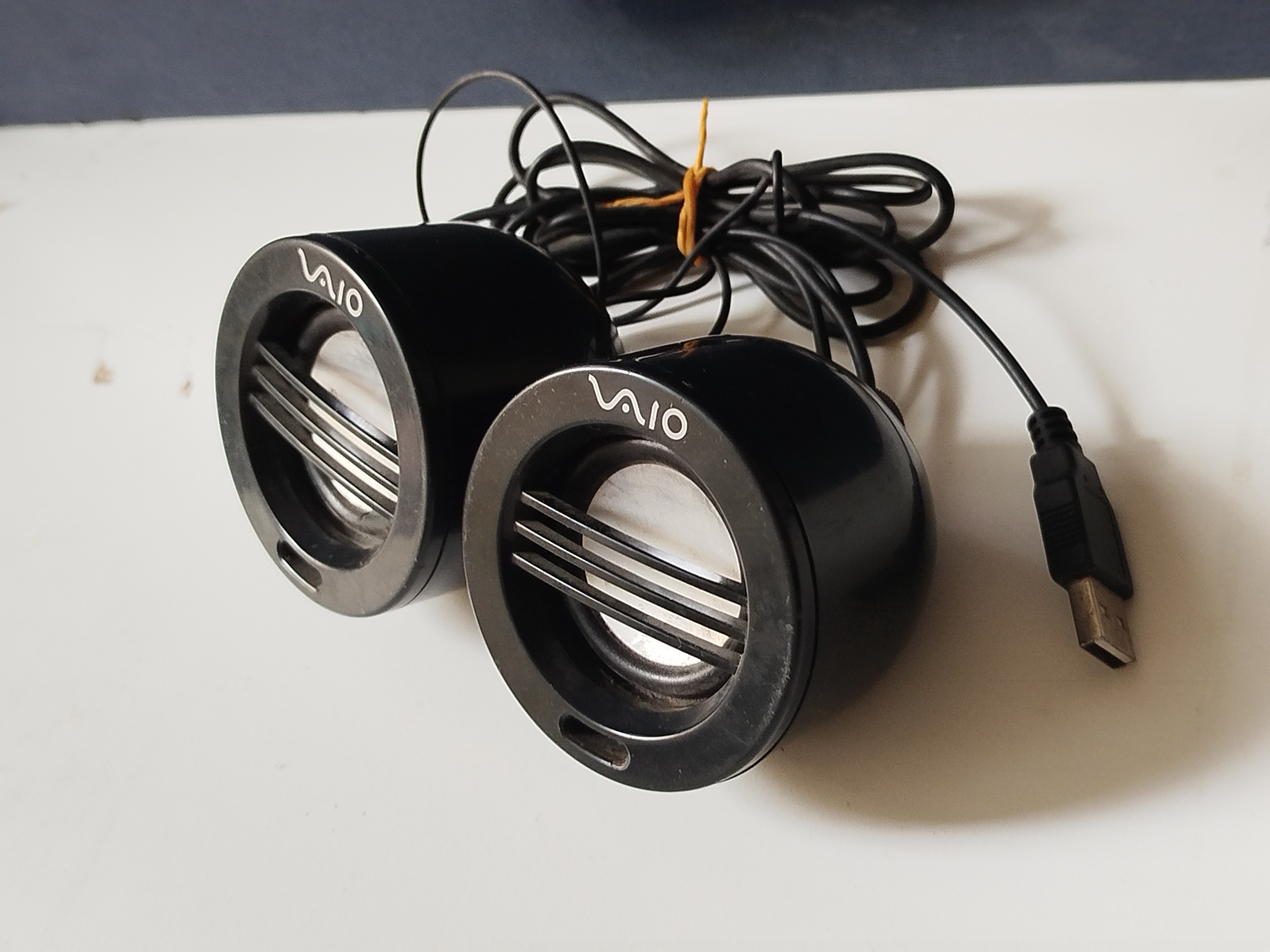 اسپیکرفسقلی با قابلیت اتصال usb (توضیحات بخوانید)