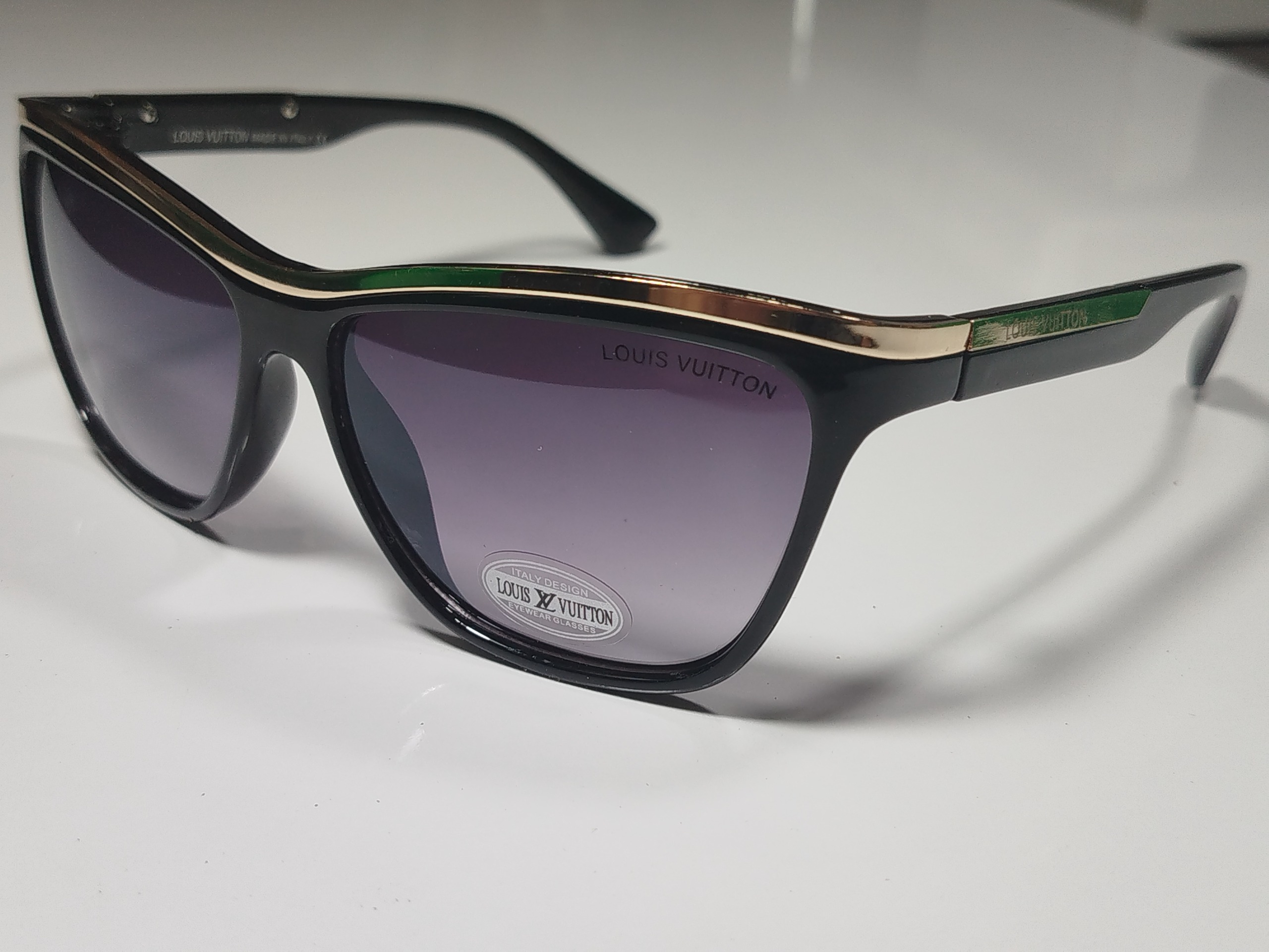 عینک آفتابی زنانه LV