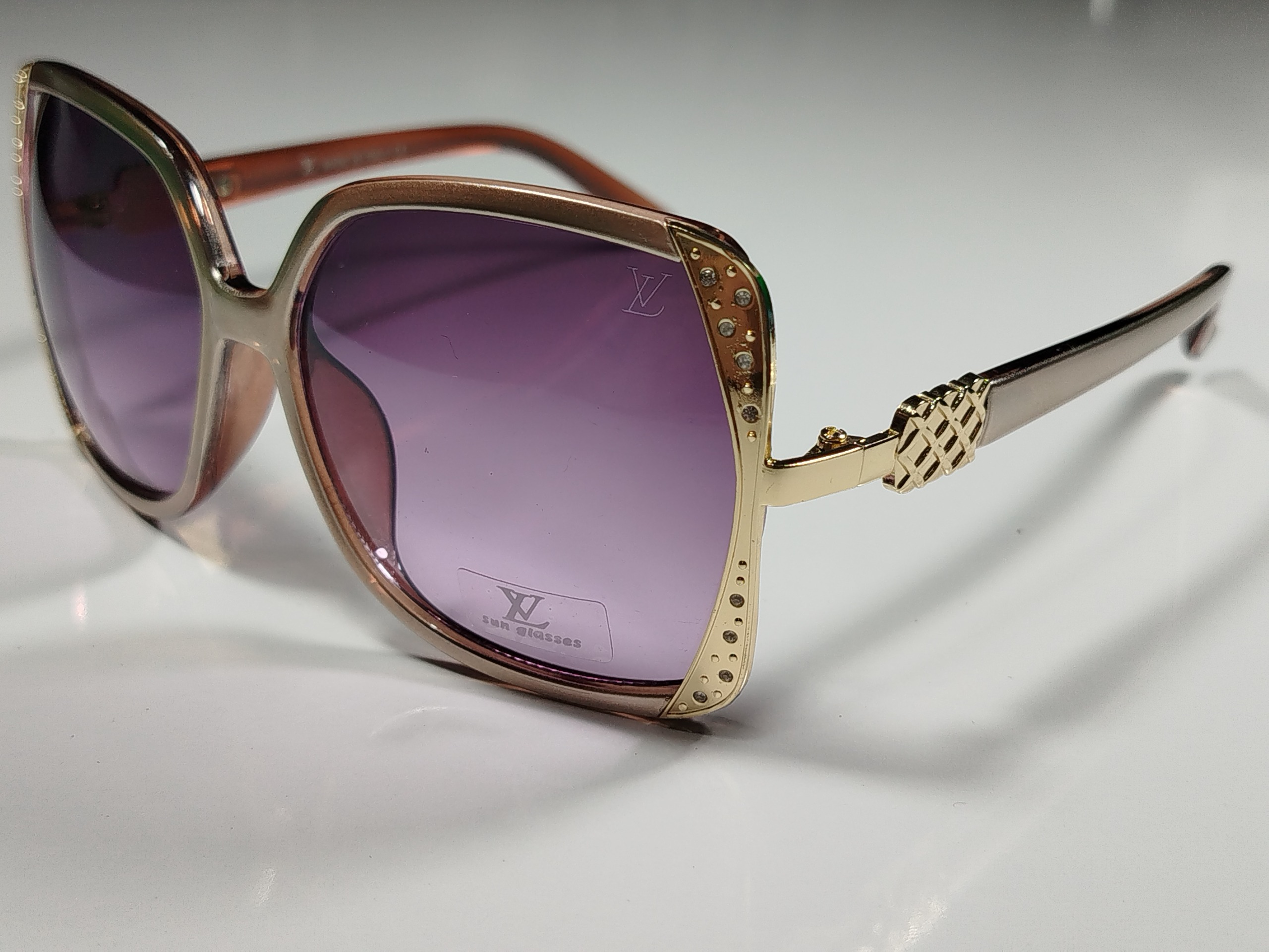 عینک آفتابی زنانه LV