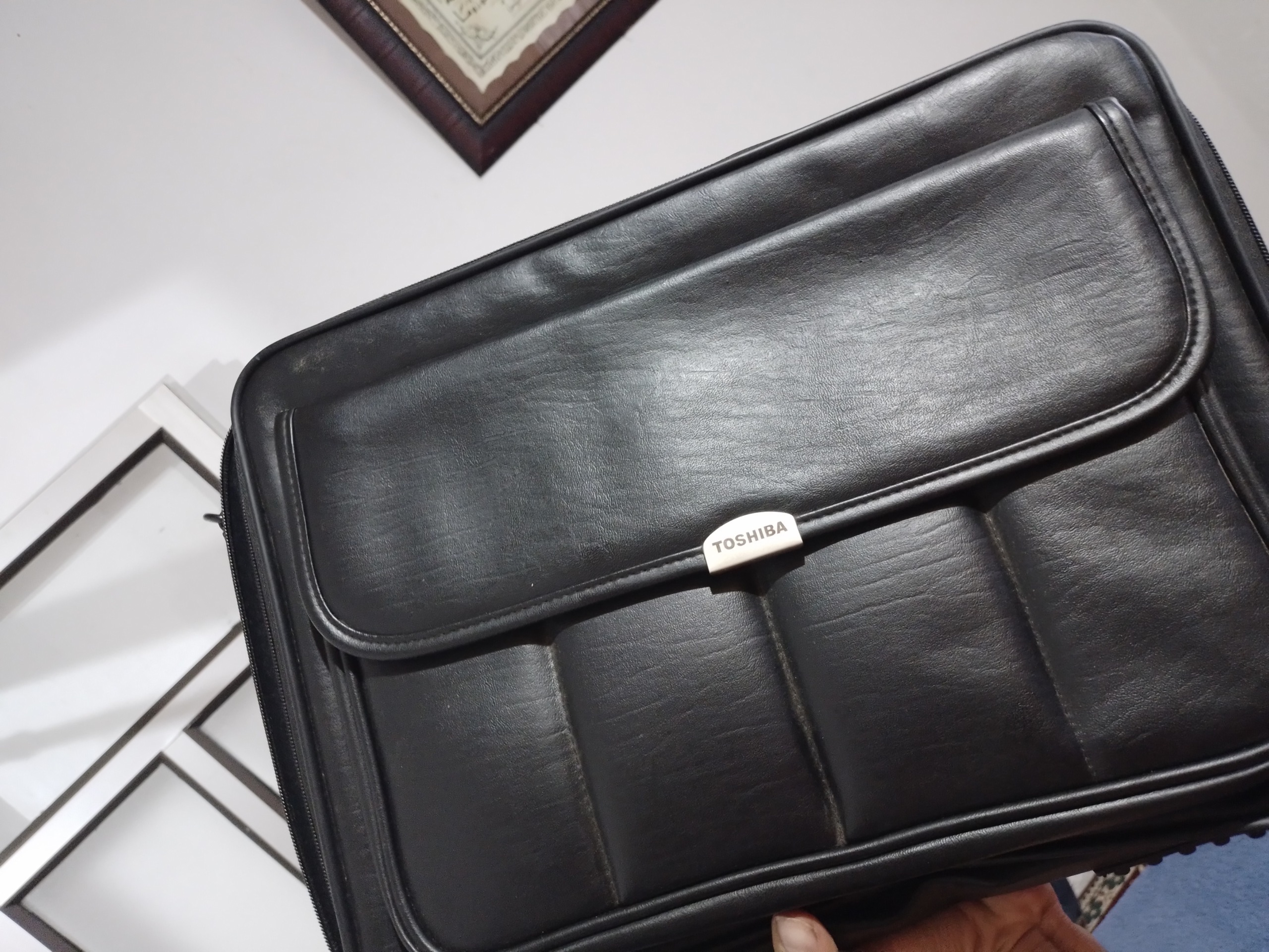 کیف چرمی توشیبا
