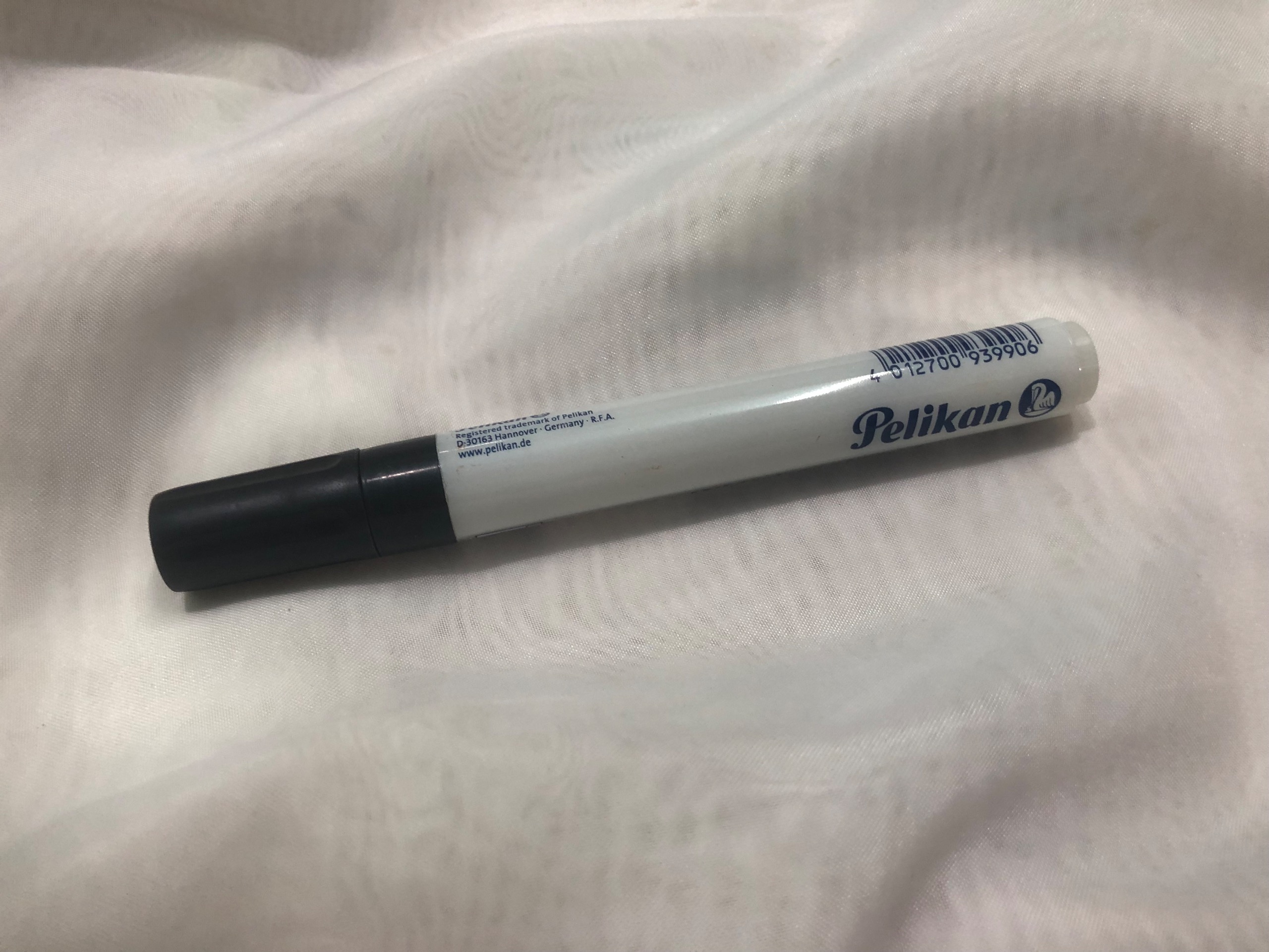 ماژیک وایت برد سر تَخت pelikan مشکی