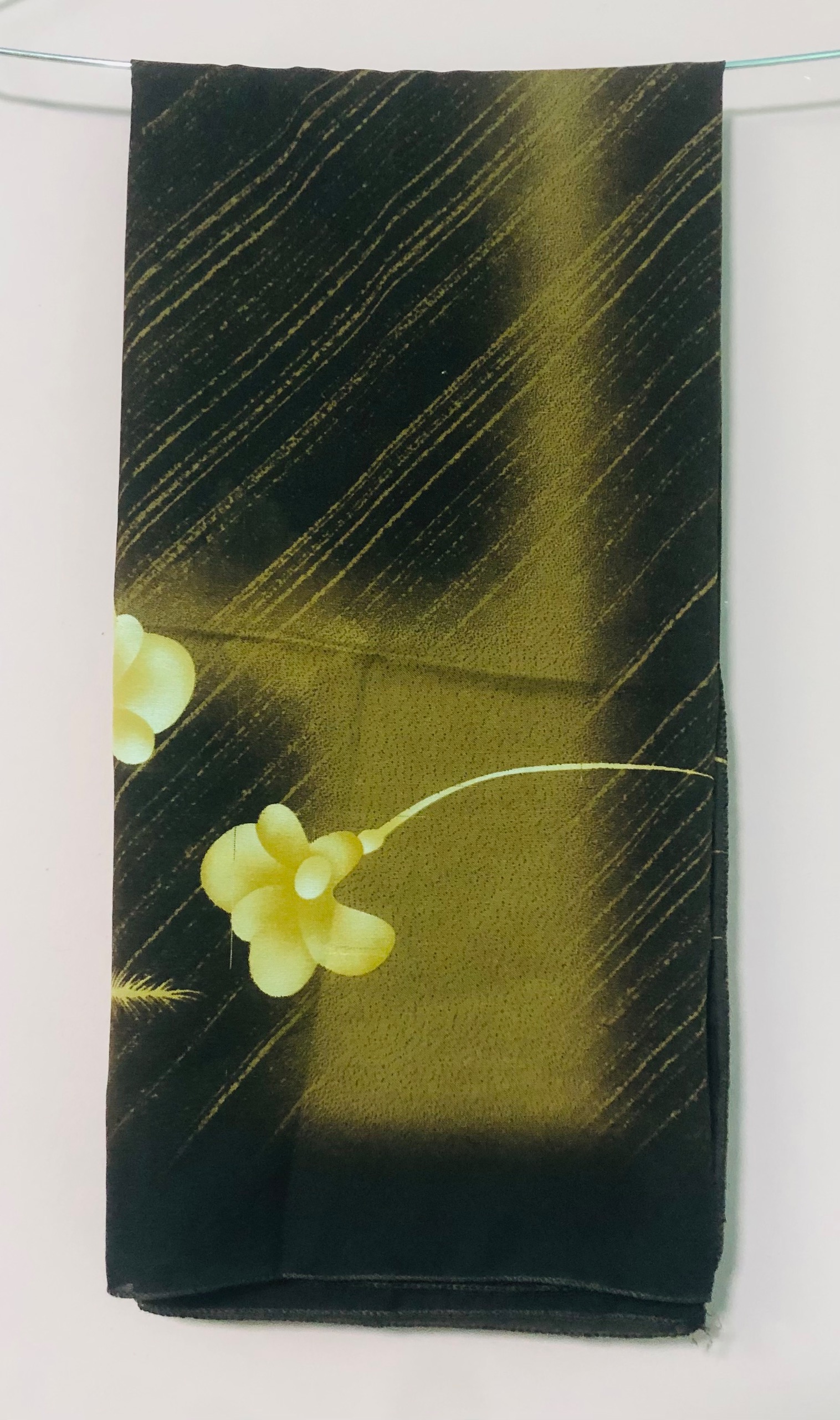روسری زنانه حریری