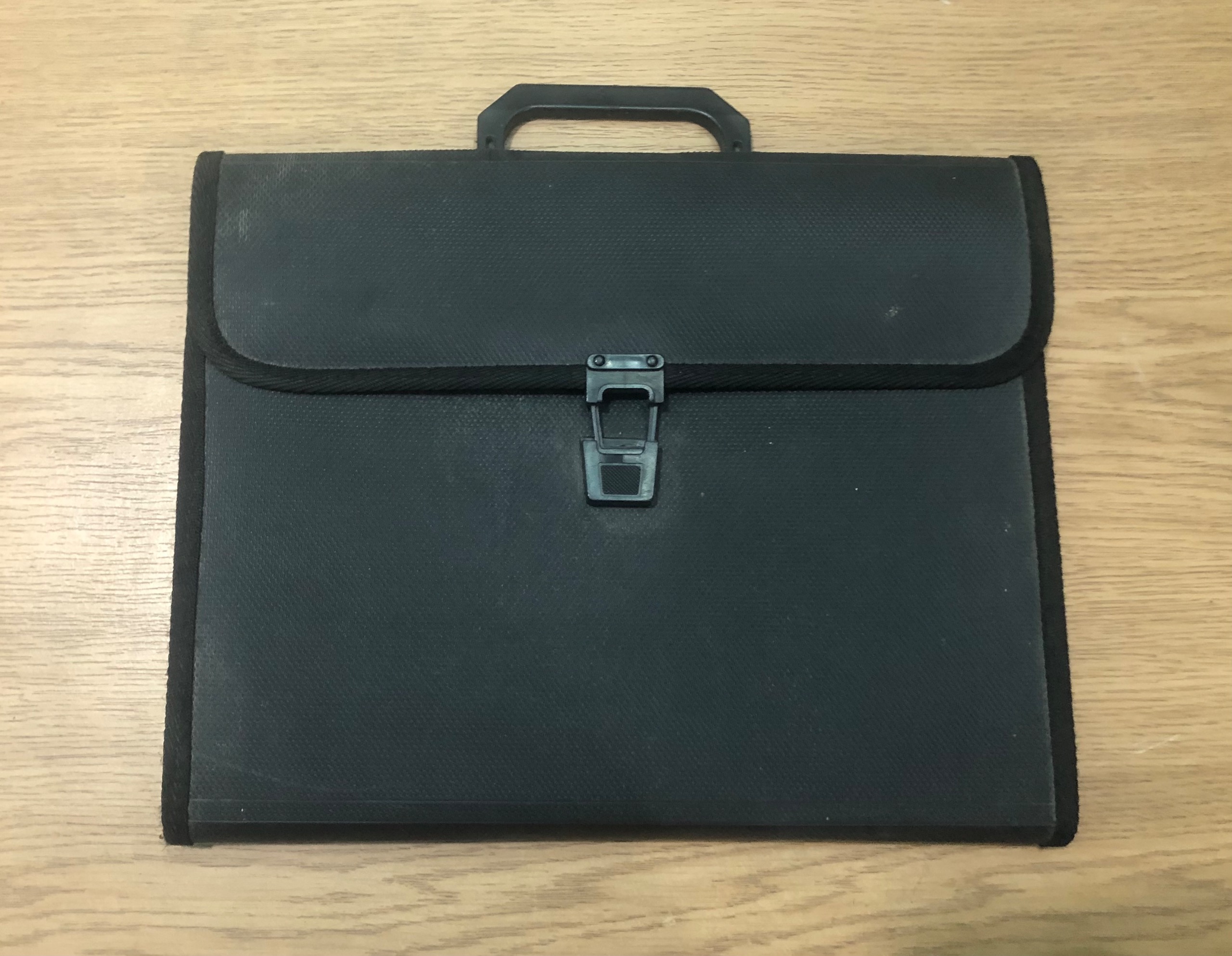 کیف فایلی مدارک a4