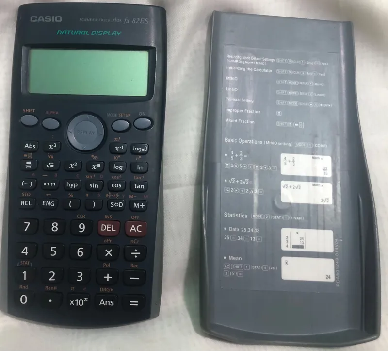 ماشین حساب مهندسی Casio f-82es