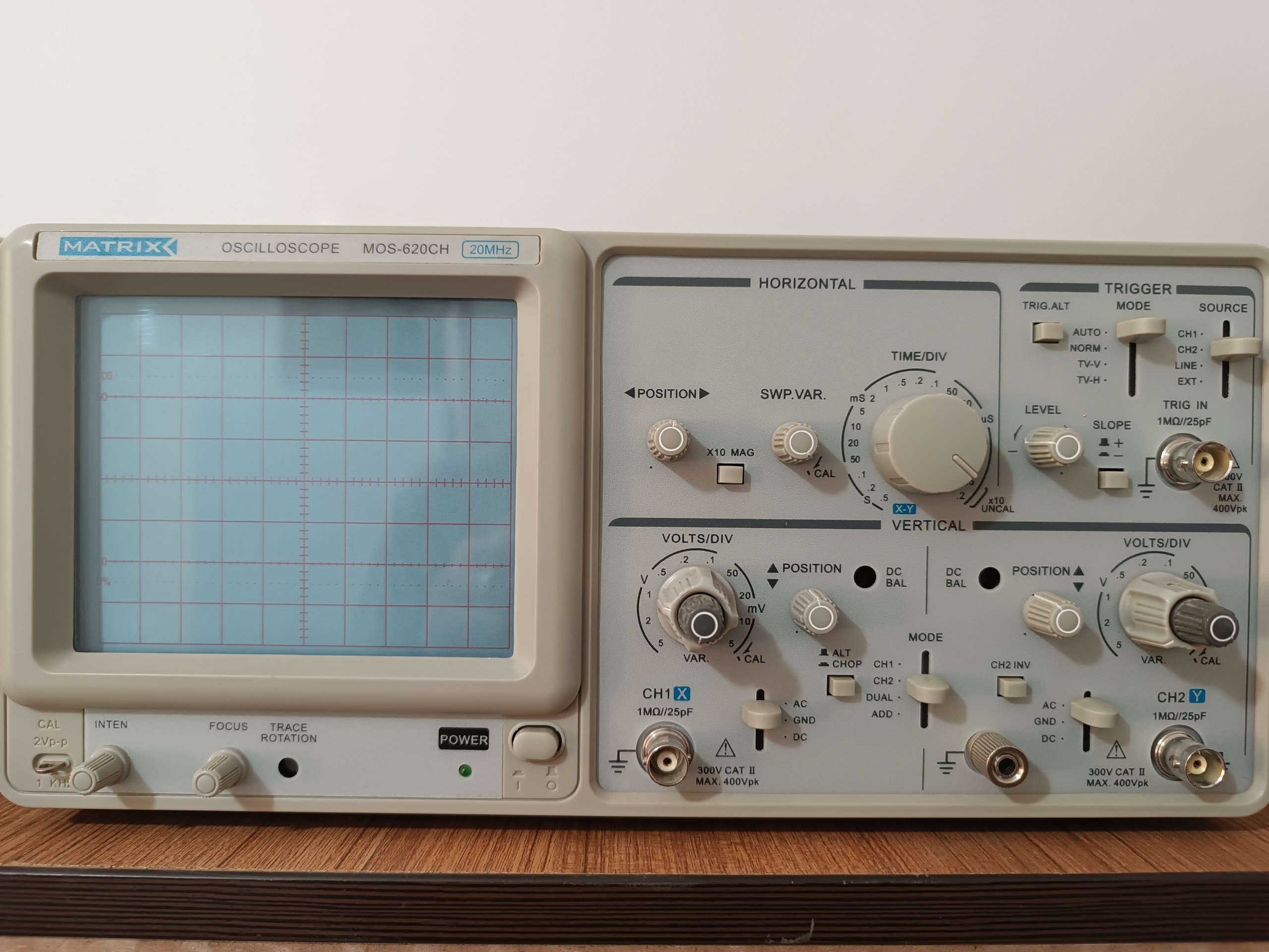 اسیلوسکوپ 20 مگاهرتز آنالوگ MATRIX مدل MOS-620CH