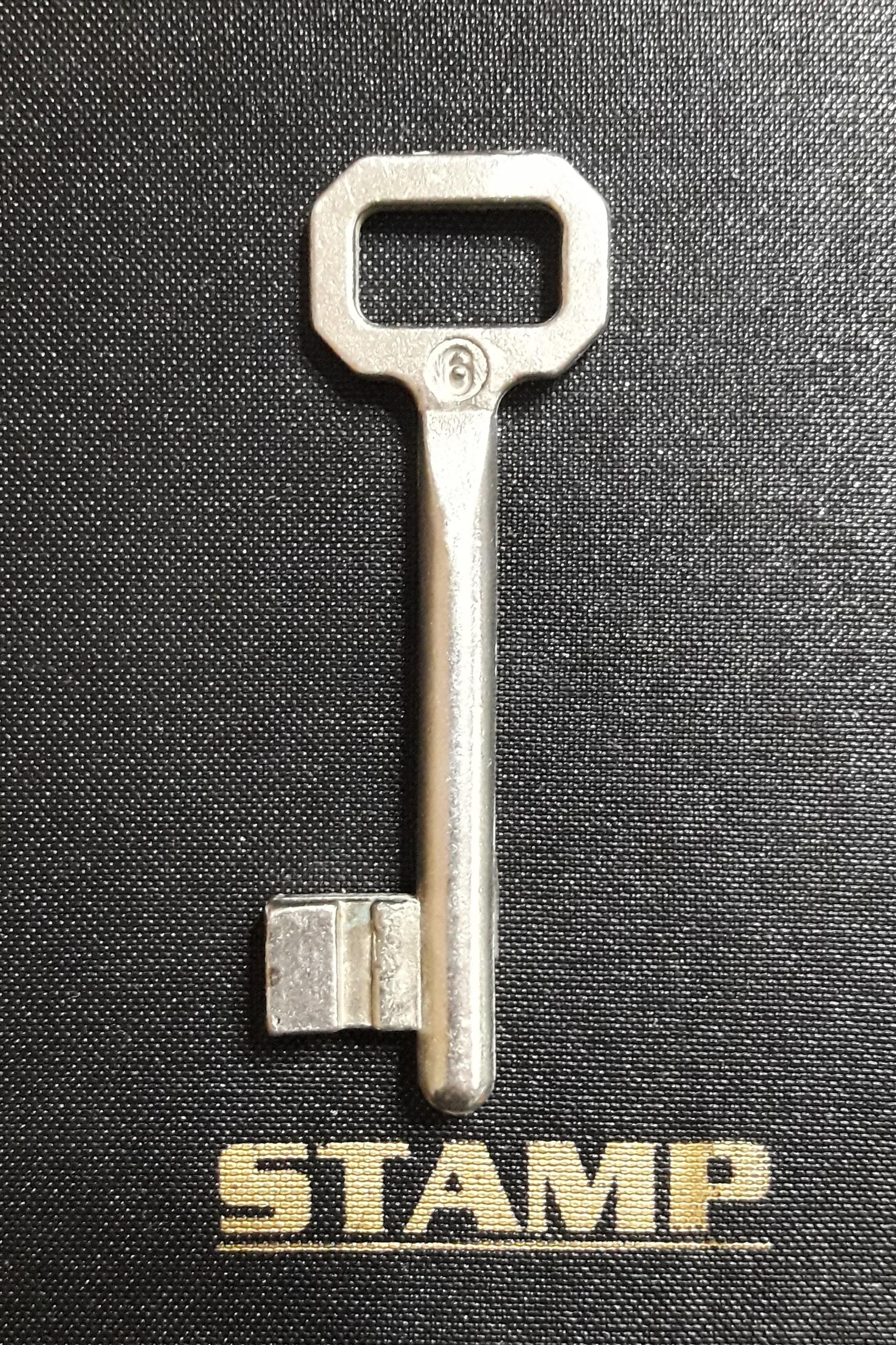 کلید کلکسیونی وقدیمی زیبا کد 106