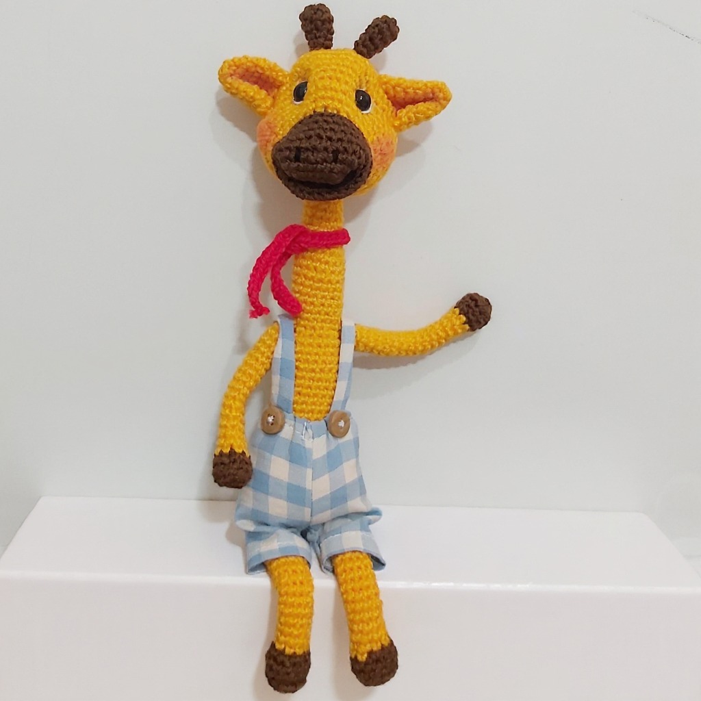 زرافه گردن دراز خوشتیپ