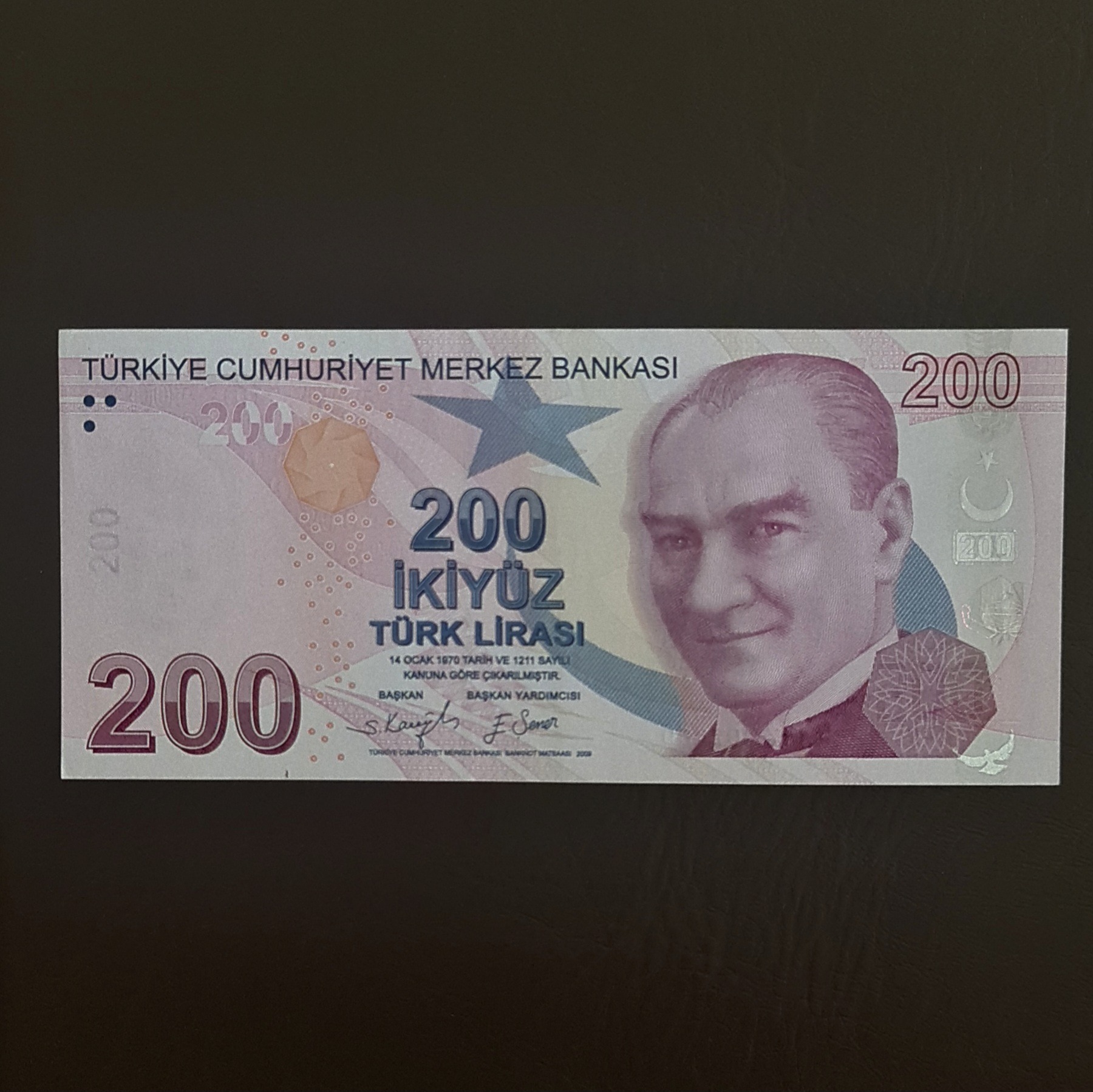 اسکناس 200 لیر ترکیه آتاتورک یونس امره